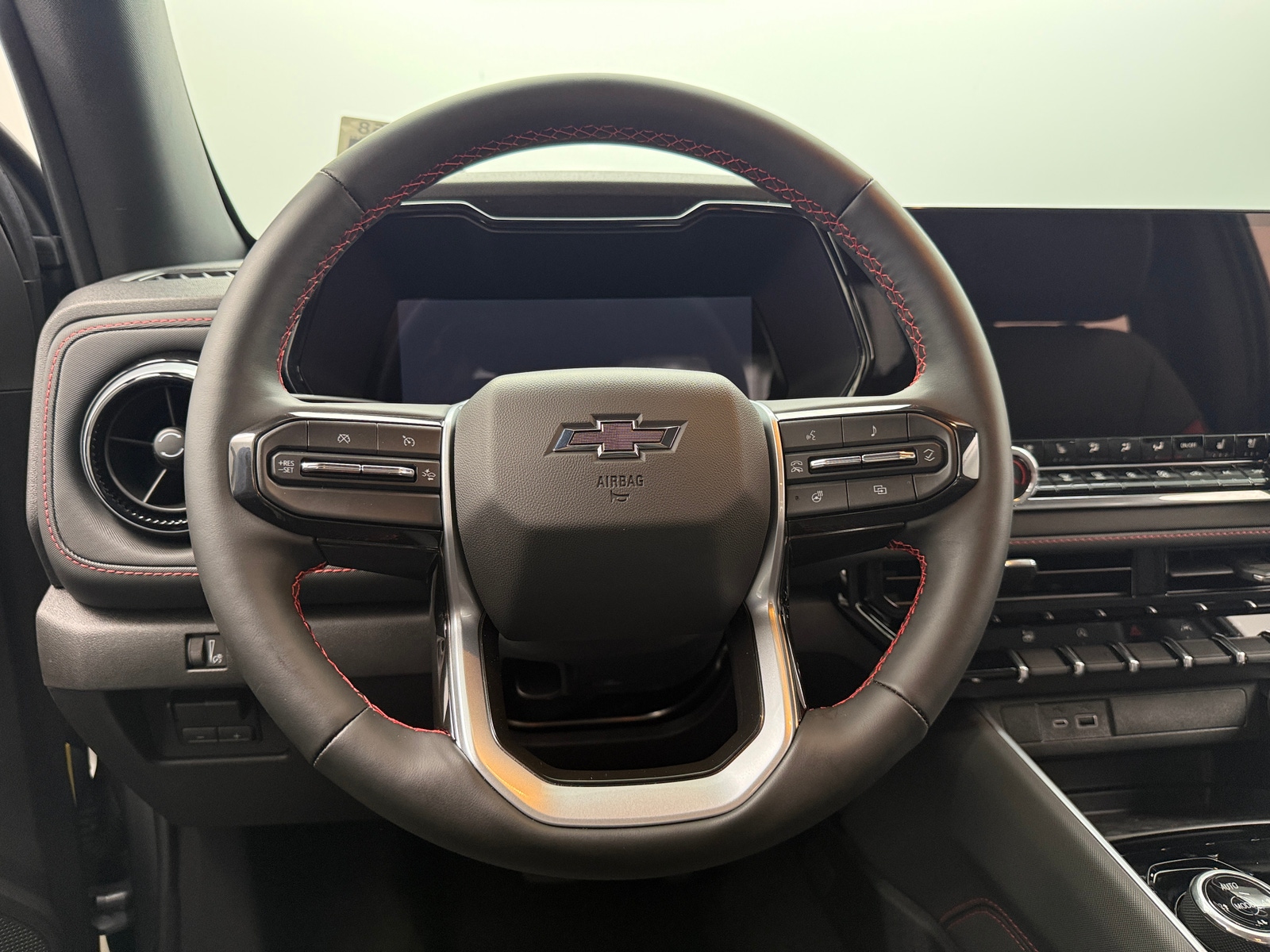 Thumbnail: 2025 Chevrolet Colorado - 5