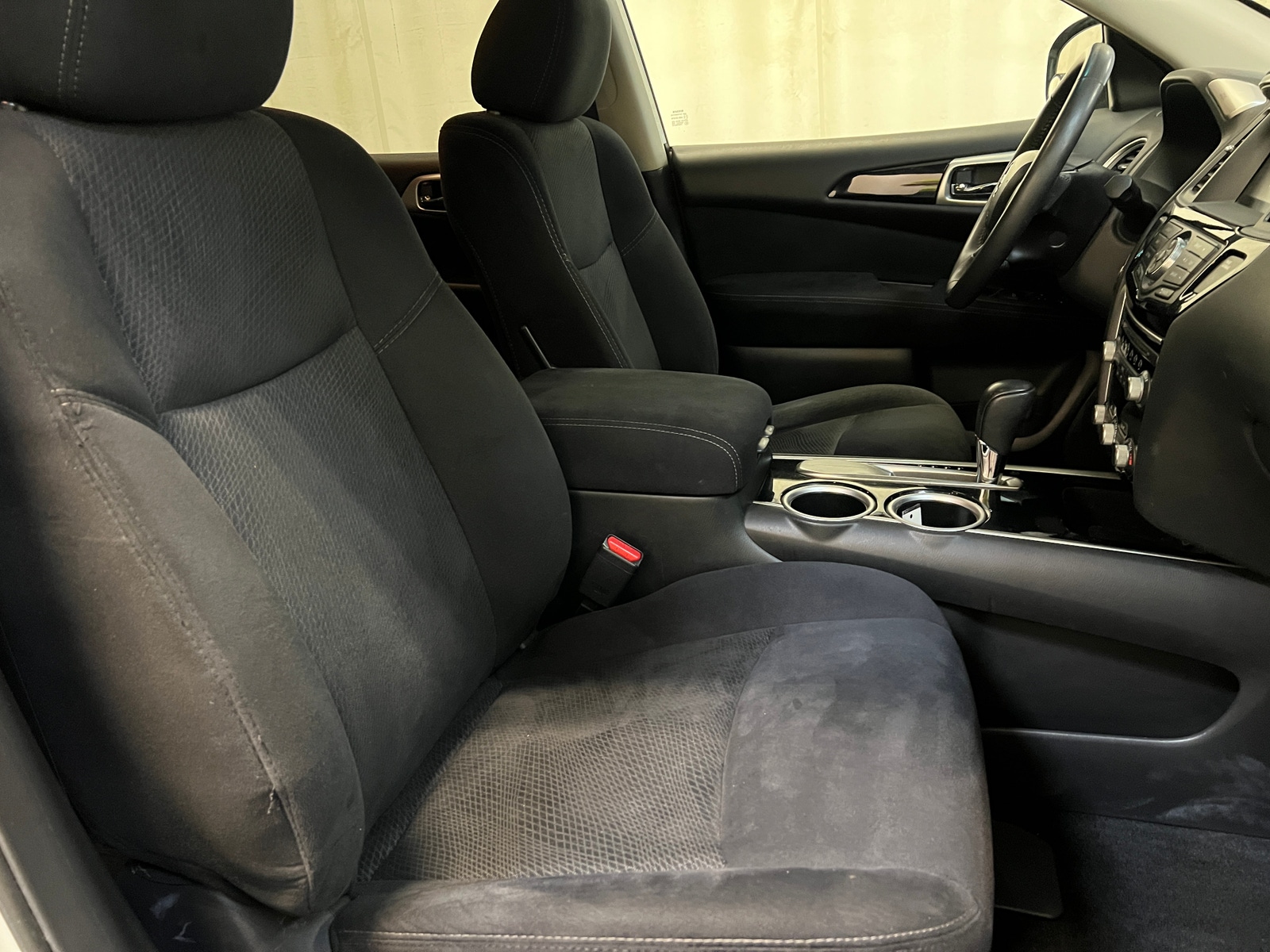 Thumbnail: 2016 Nissan Pathfinder - 2