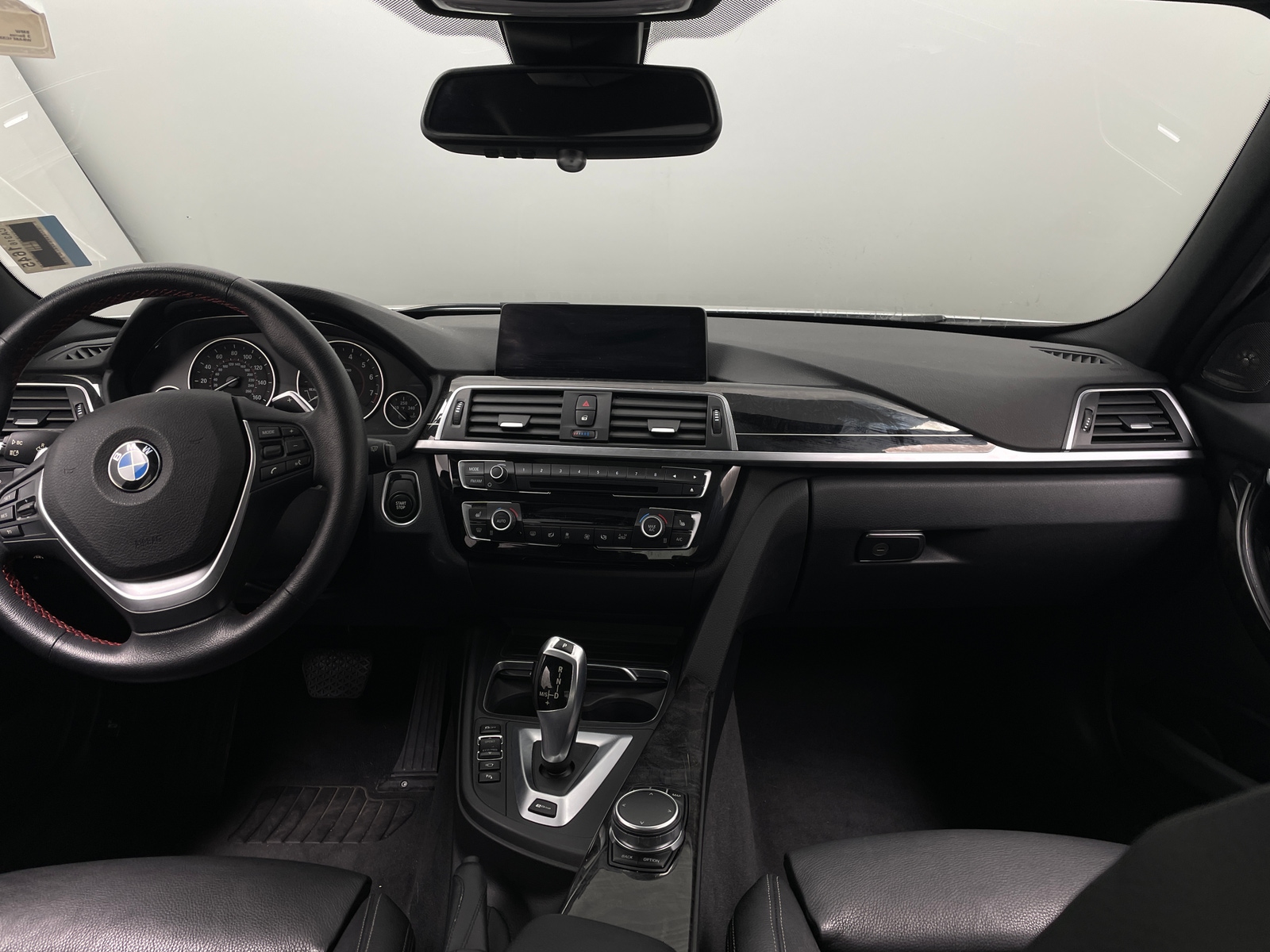 Thumbnail: 2017 BMW 3 Series - 2