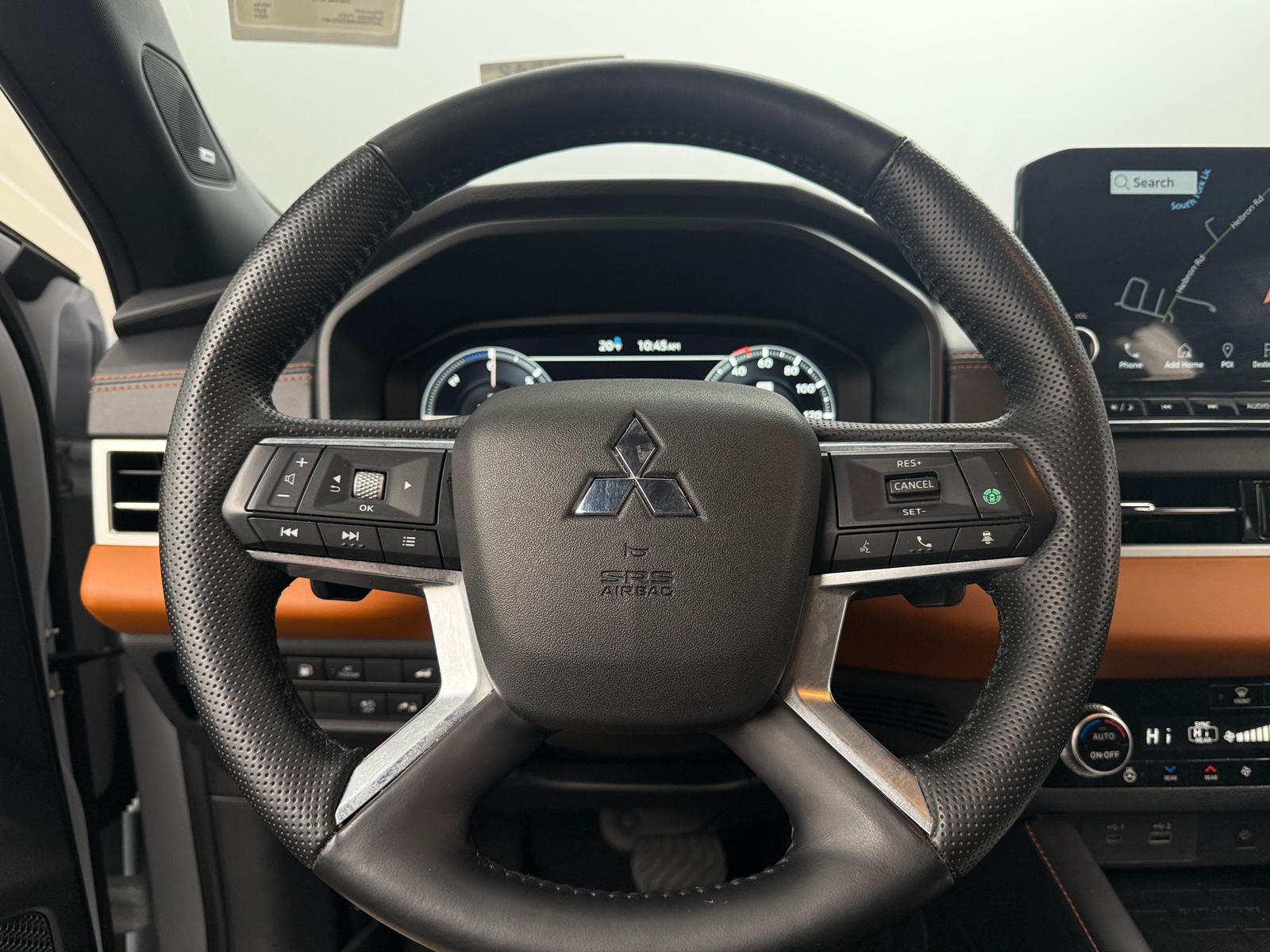 Thumbnail: 2024 Mitsubishi Outlander - 4