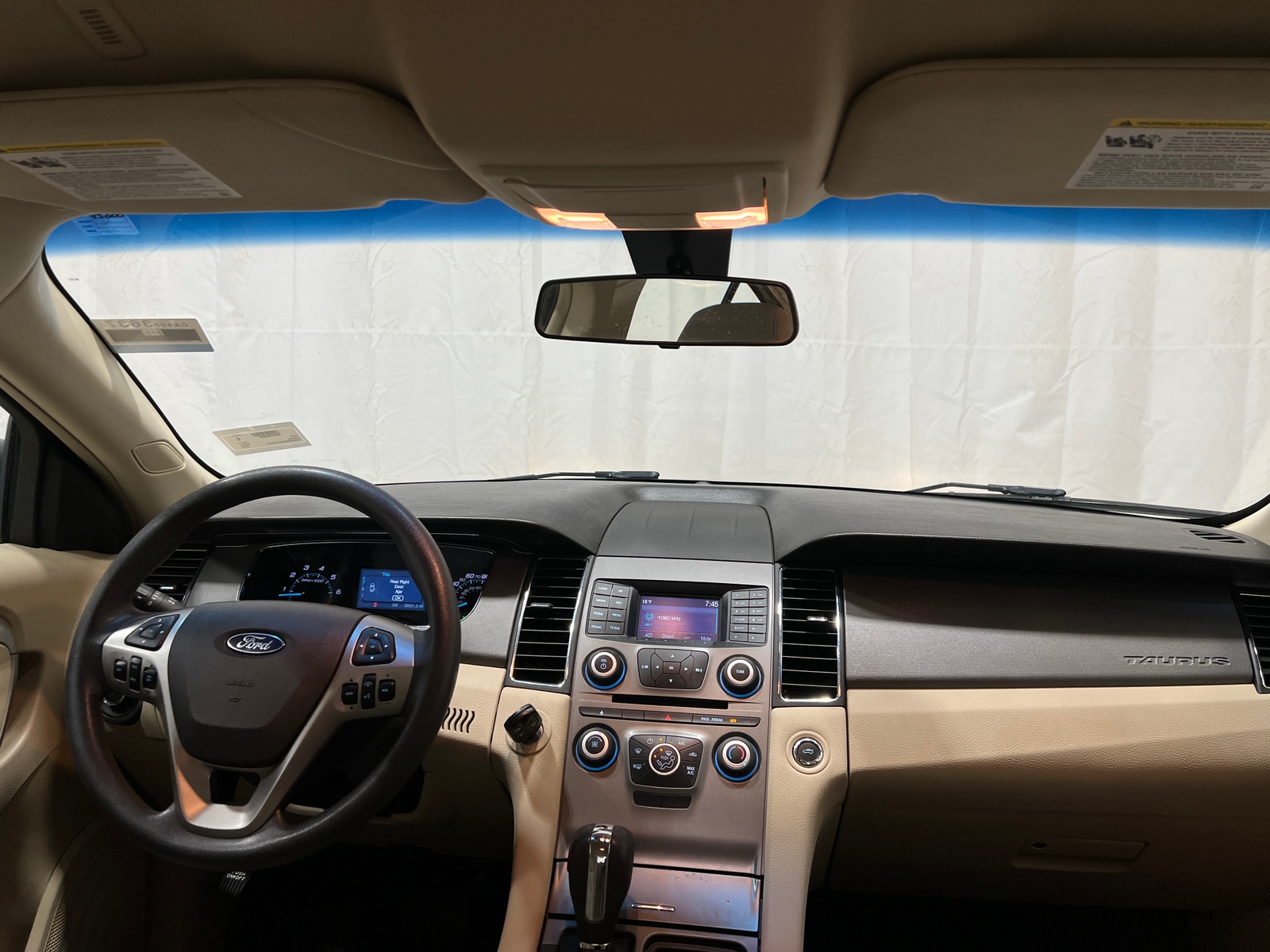 Thumbnail: 2018 Ford Taurus - 3