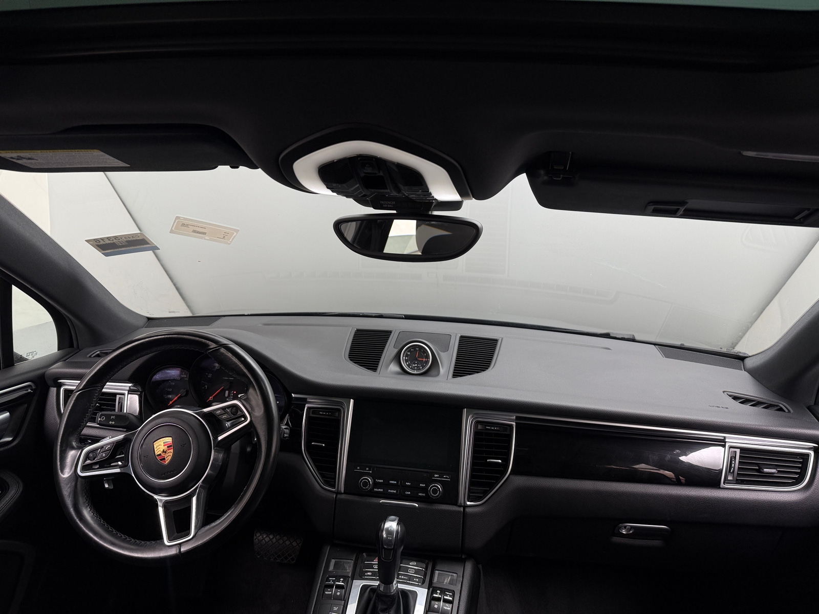 Thumbnail: 2018 Porsche Macan - 2