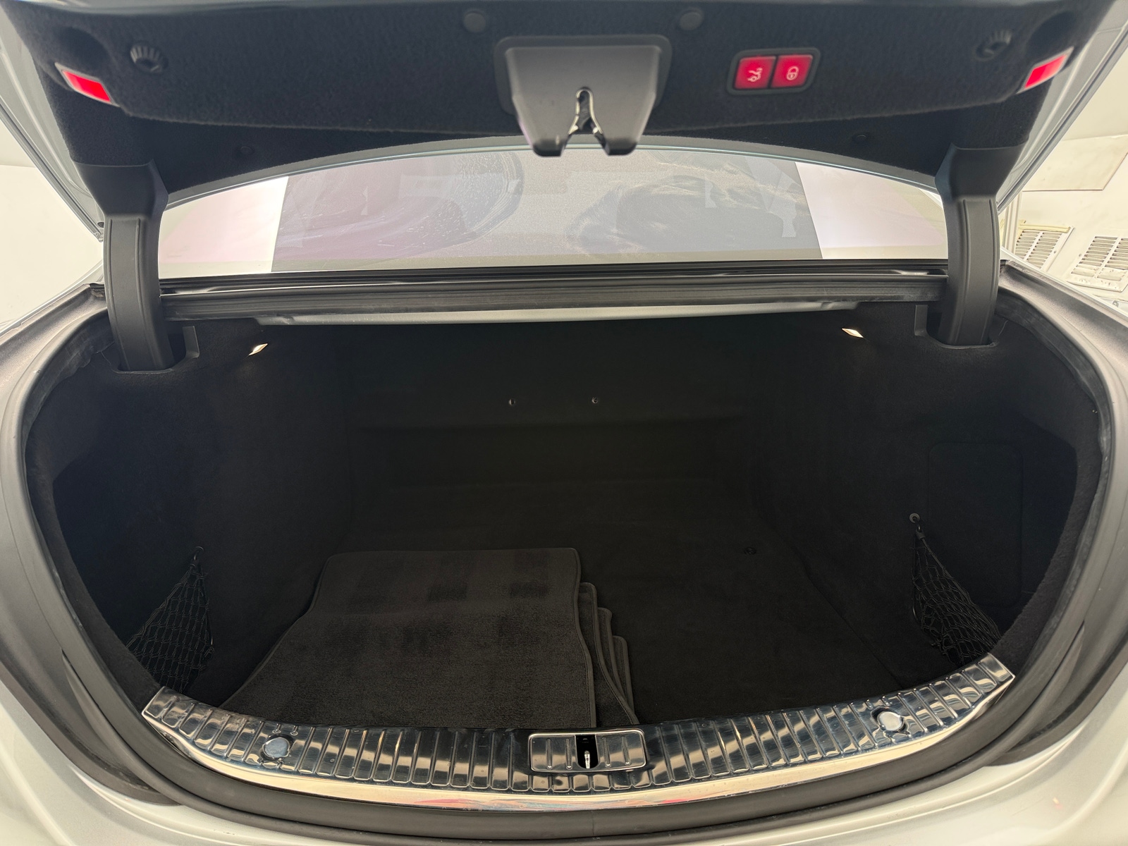 Thumbnail: 2015 Mercedes-Benz S-Class - 6