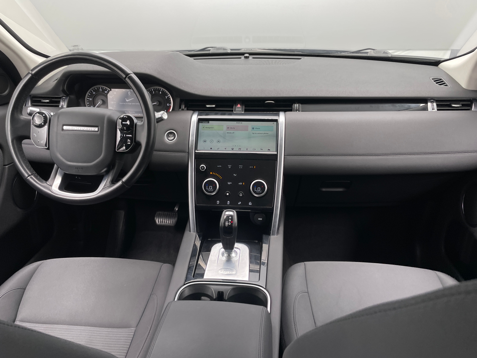 Thumbnail: 2020 Land Rover Discovery Sport - 3