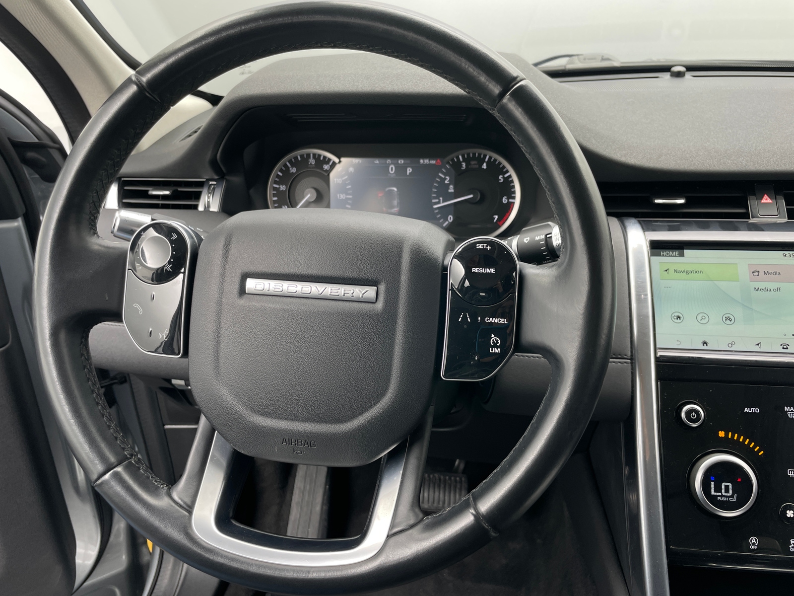 Thumbnail: 2020 Land Rover Discovery Sport - 5