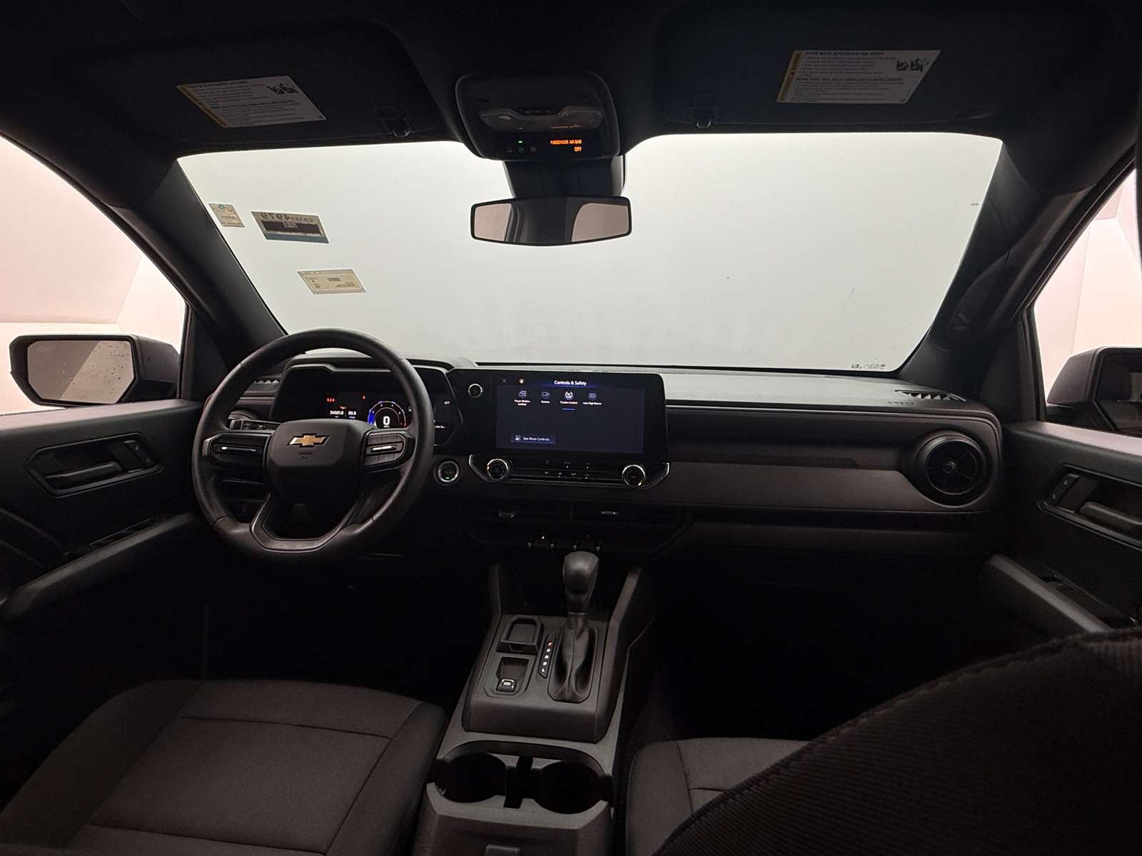 Thumbnail: 2024 Chevrolet Colorado - 3