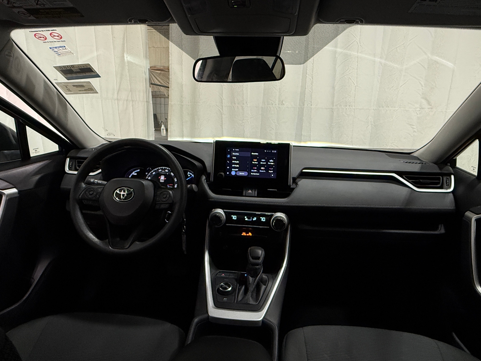 Thumbnail: 2025 Toyota RAV4 - 3