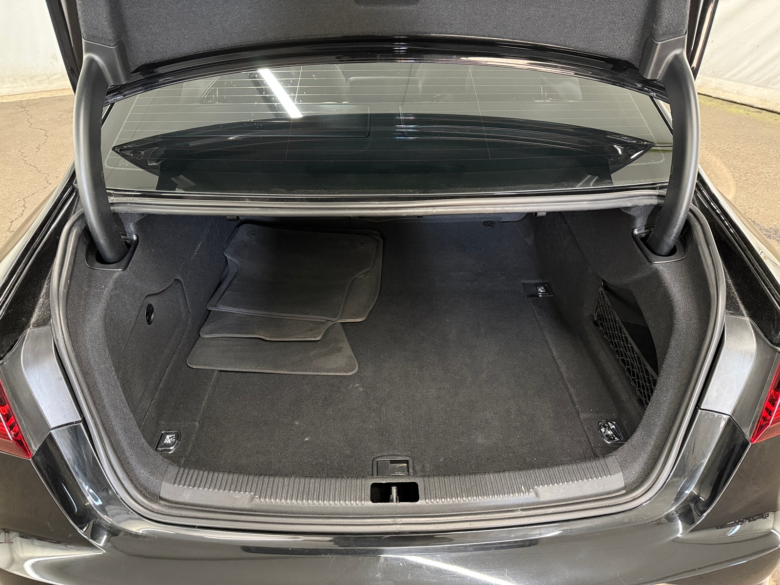 Thumbnail: 2018 Audi A6 - 6