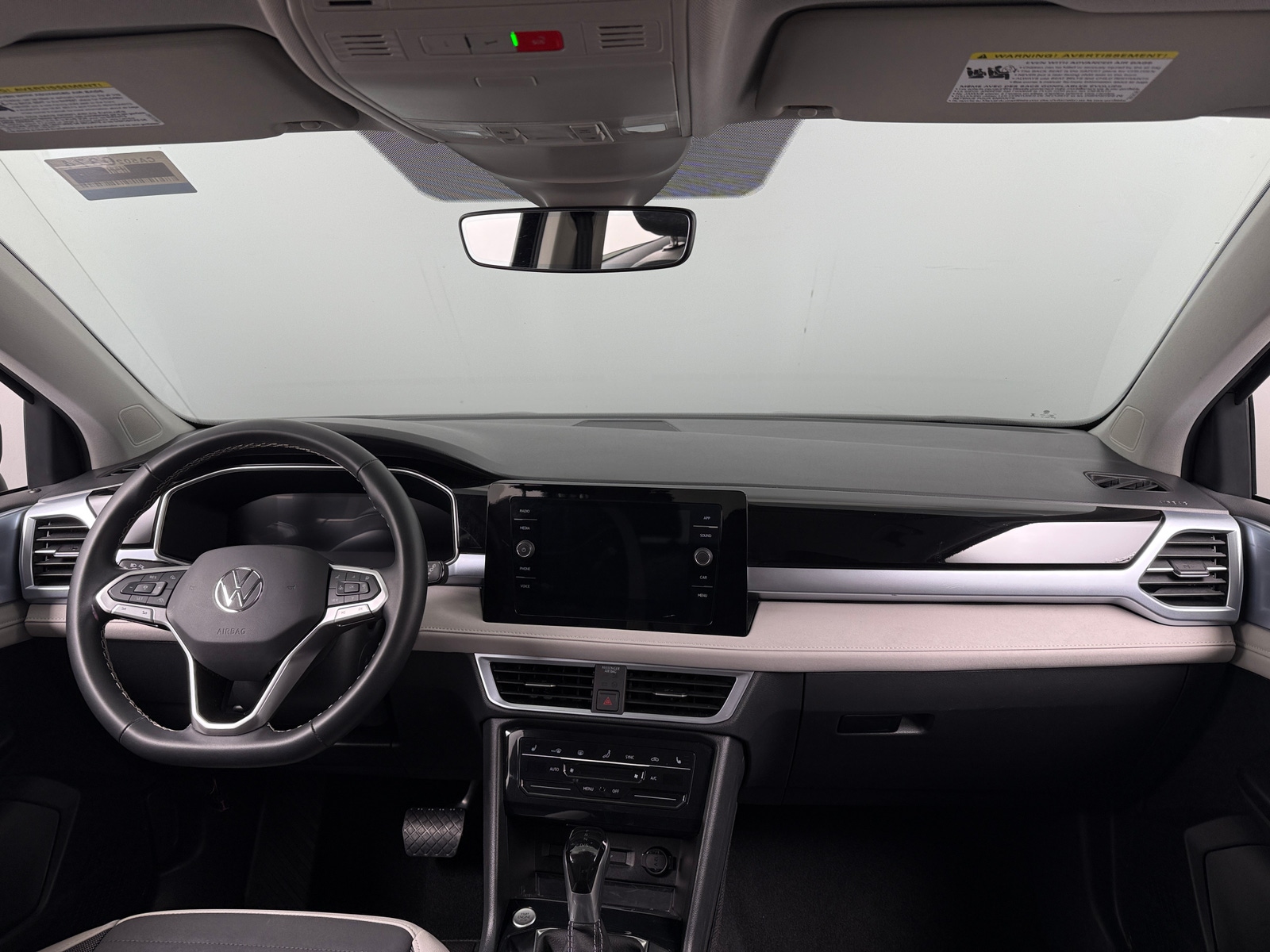 Thumbnail: 2025 Volkswagen Taos - 2