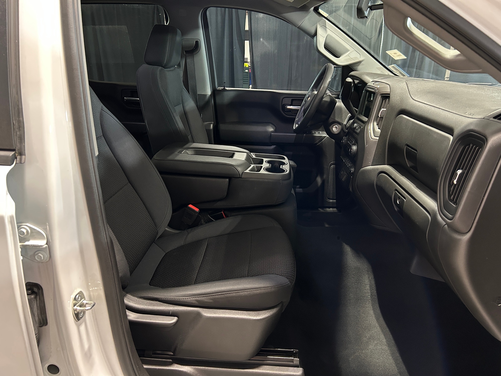 Thumbnail: 2019 Chevrolet Silverado 1500 - 2