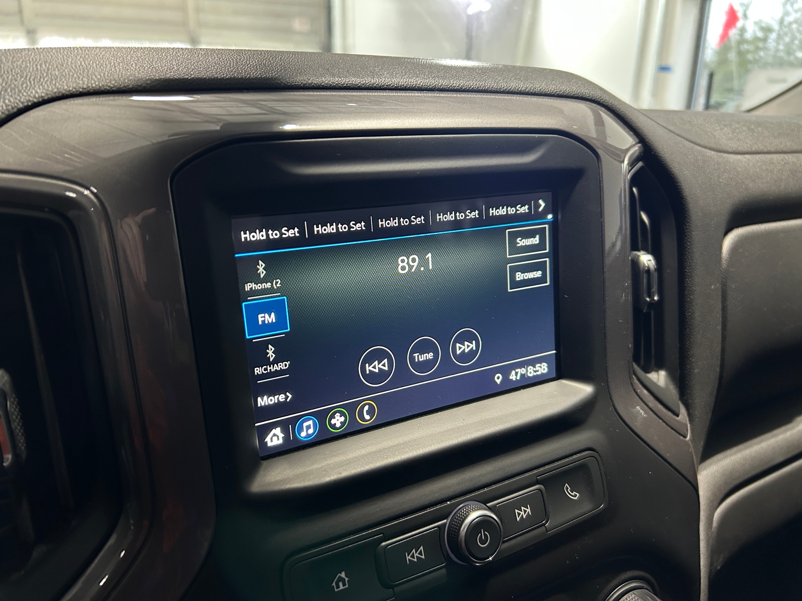 Thumbnail: 2019 Chevrolet Silverado 1500 - 4