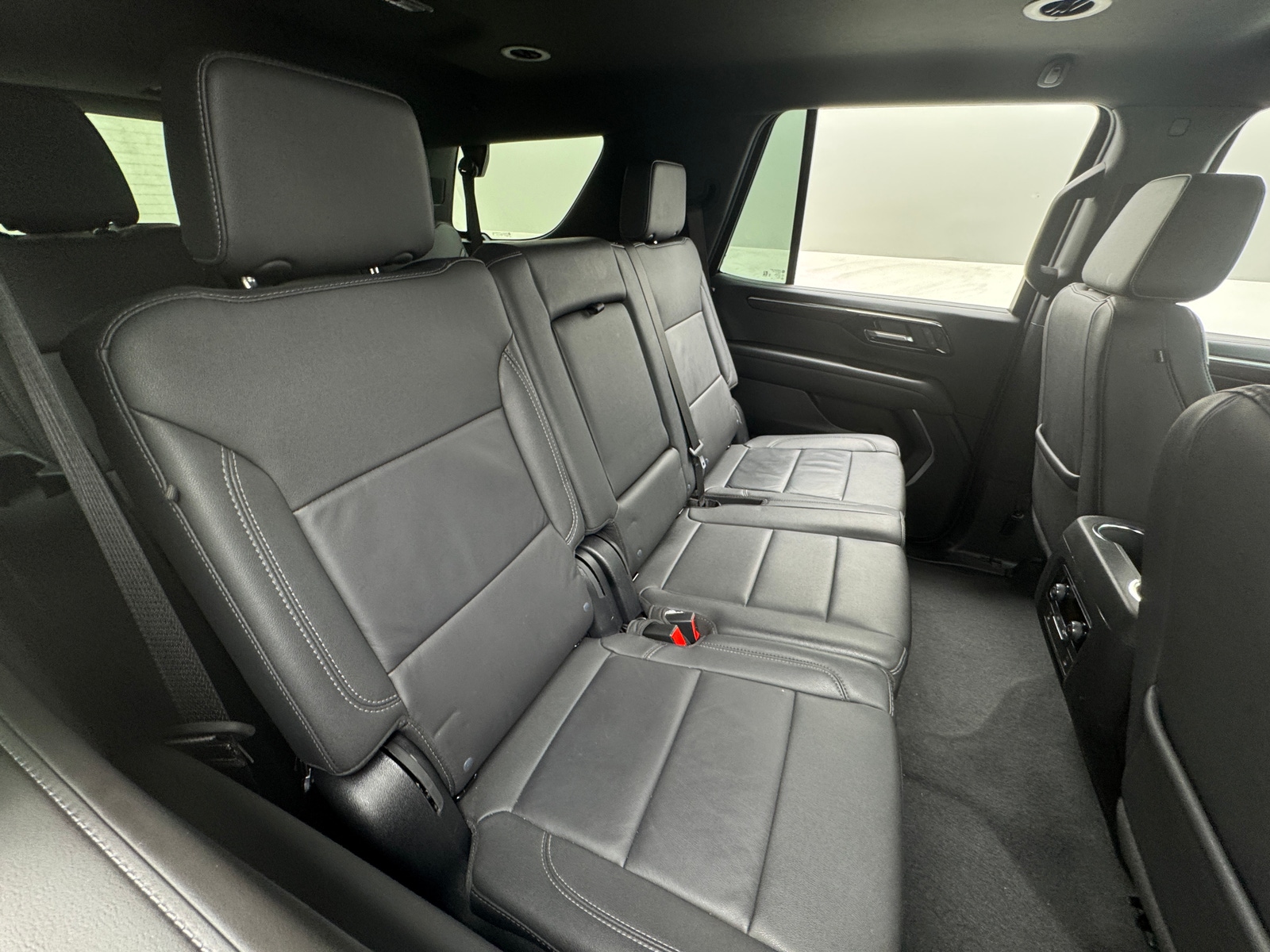 Thumbnail: 2025 Chevrolet Tahoe - 5