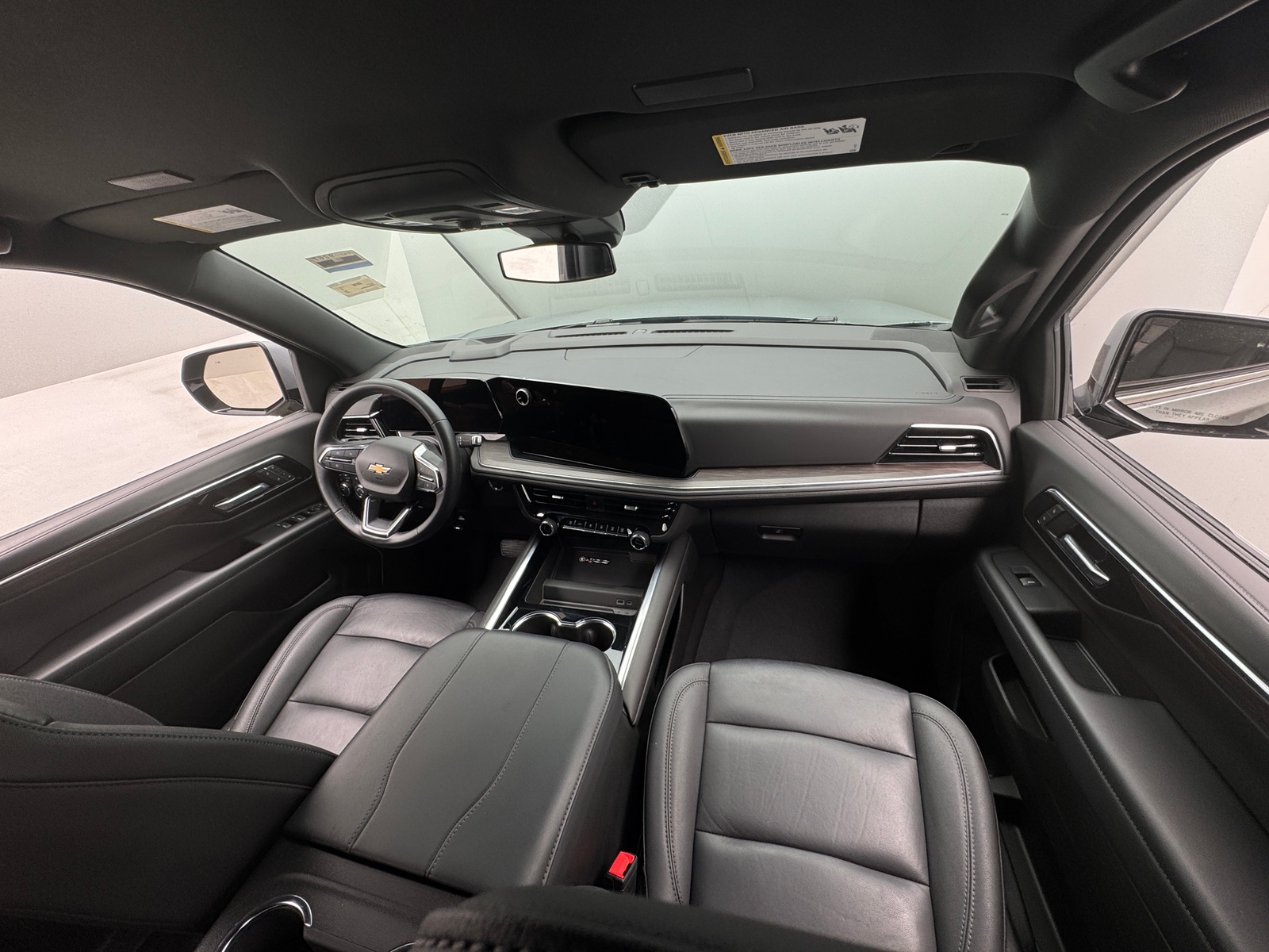 Thumbnail: 2025 Chevrolet Tahoe - 2