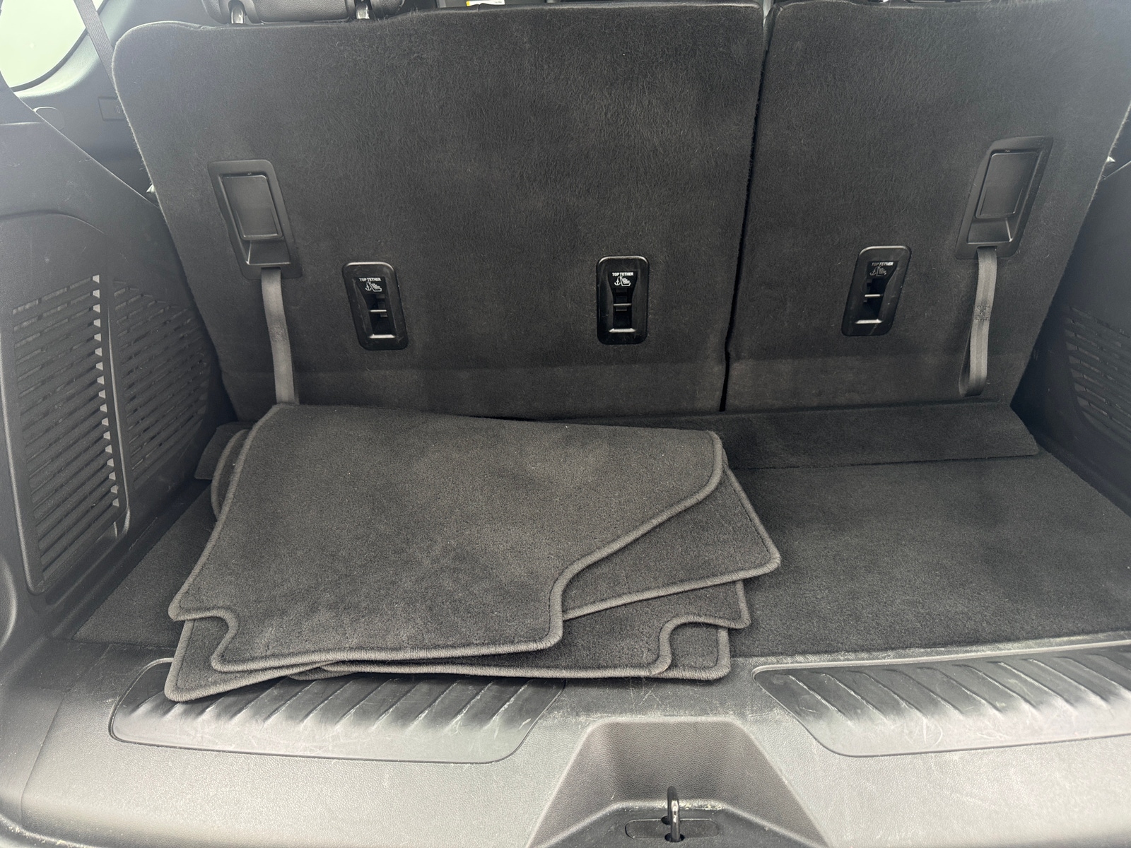 Thumbnail: 2025 Chevrolet Tahoe - 6