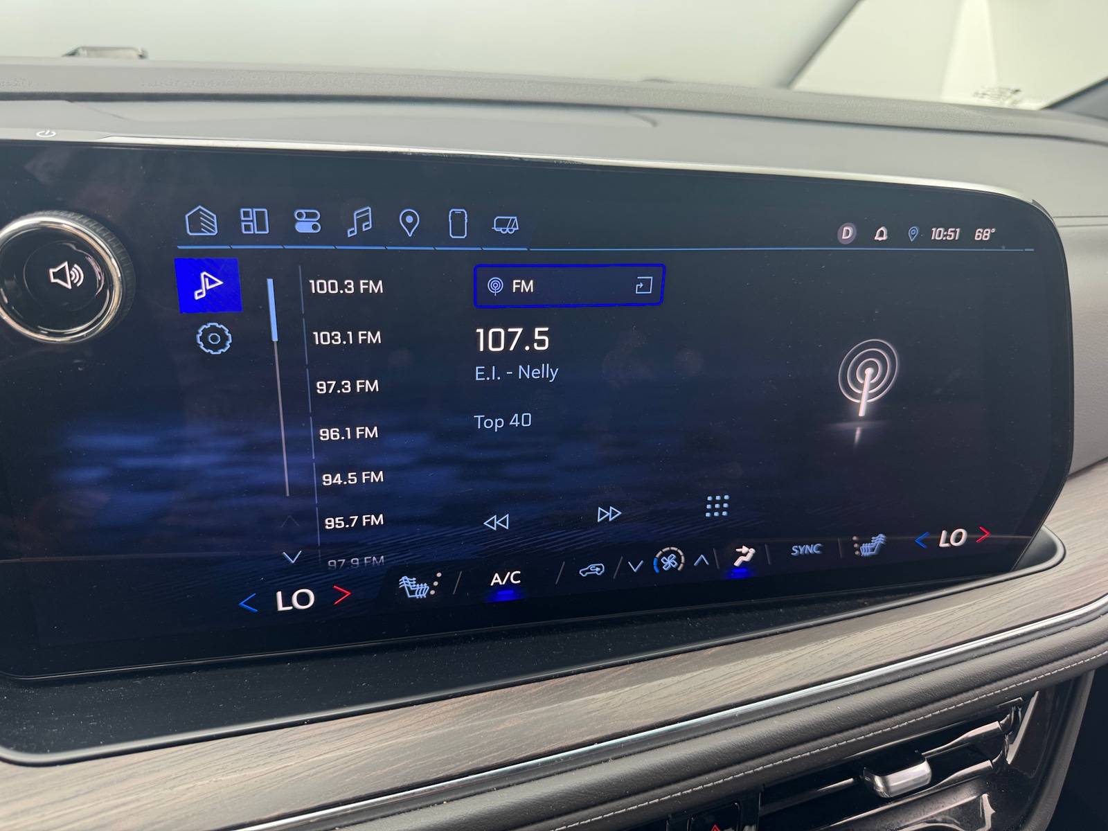 Thumbnail: 2025 Chevrolet Tahoe - 3