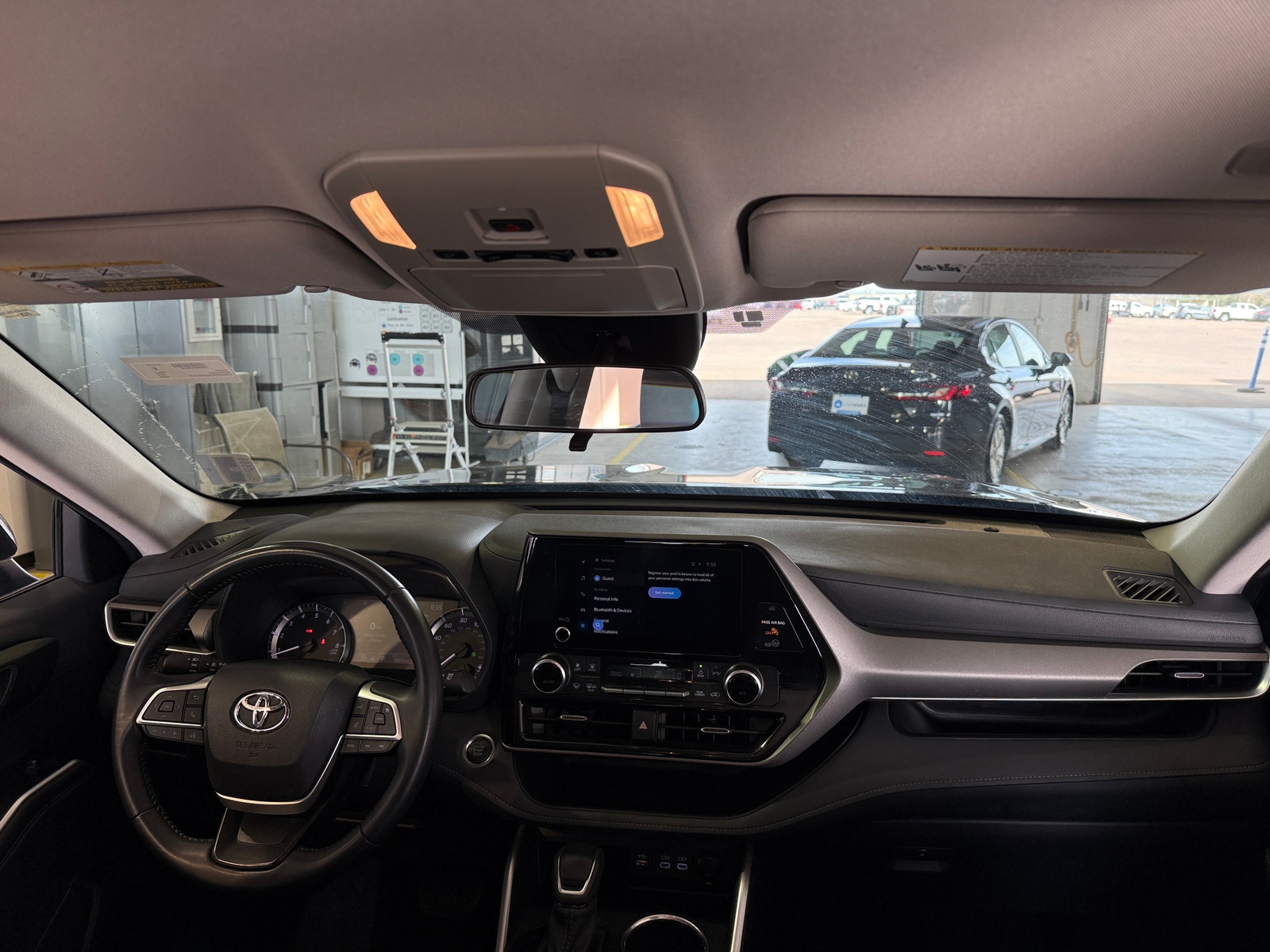 Thumbnail: 2025 Toyota Highlander - 3