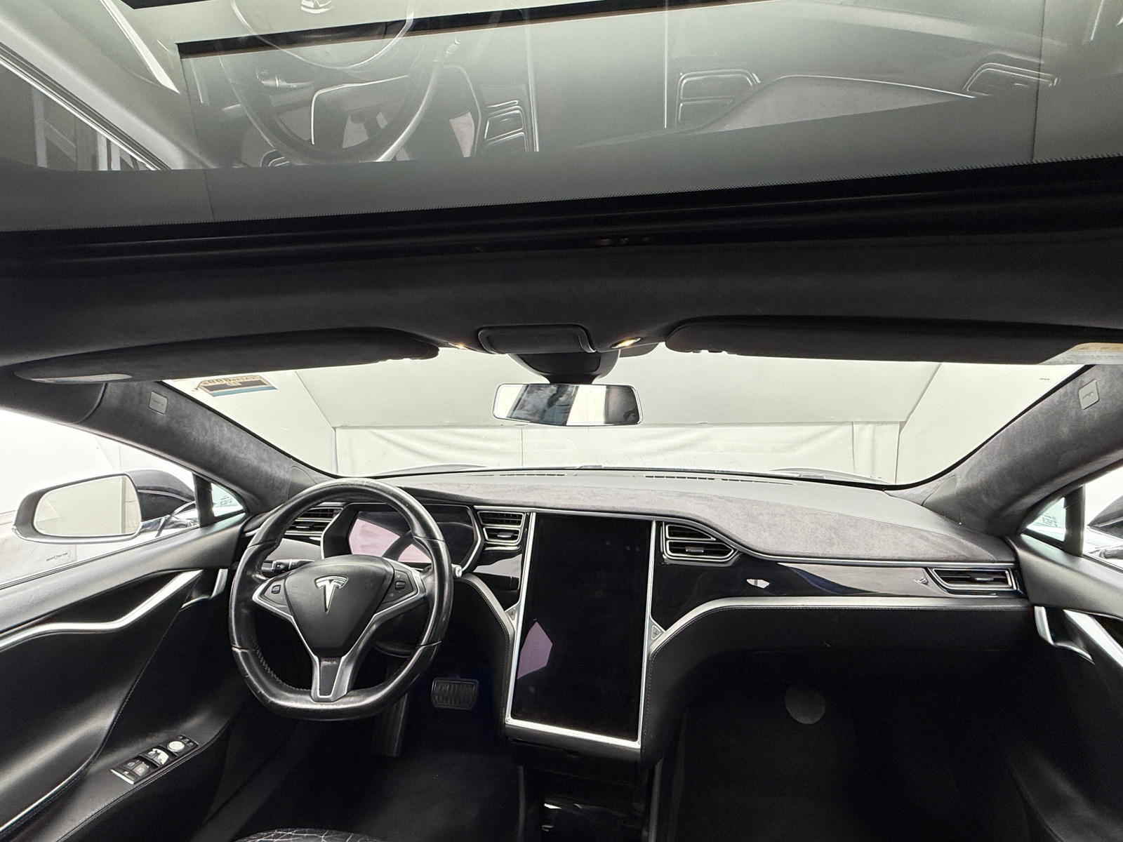 Thumbnail: 2015 Tesla Model S - 2