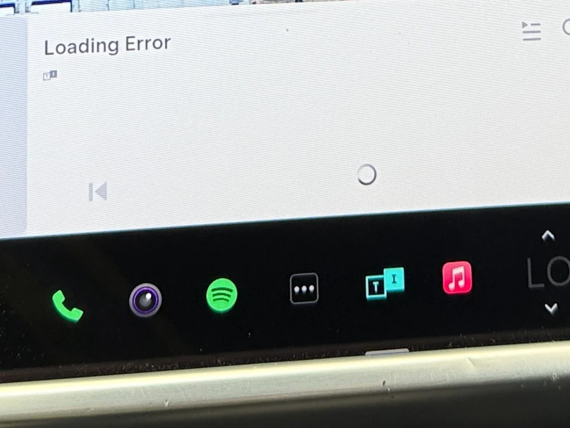 Thumbnail: 2015 Tesla Model S - 3