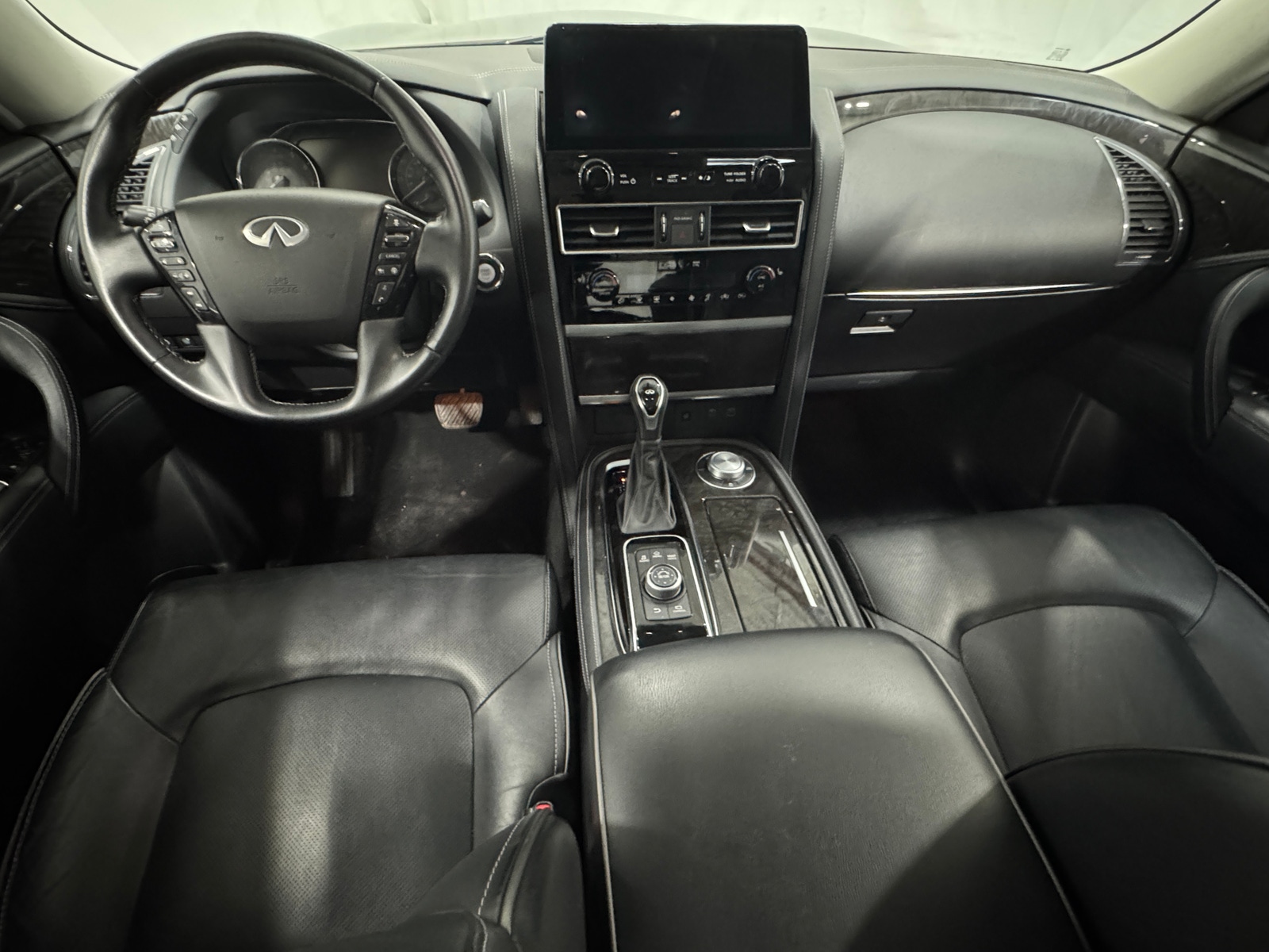 Thumbnail: 2024 INFINITI QX80 - 2