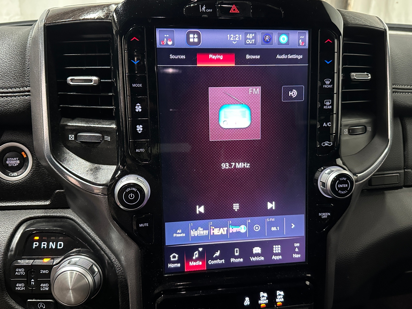 Thumbnail: 2025 RAM 1500 - 3