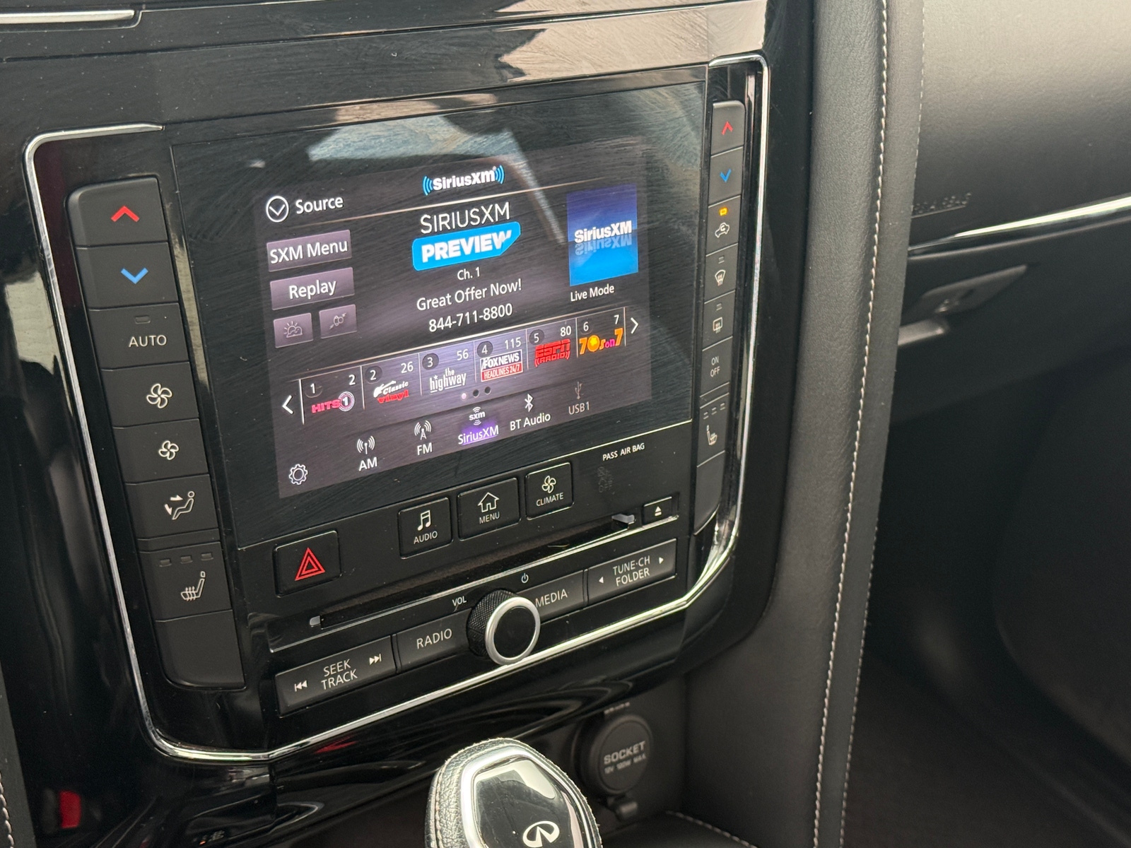 Thumbnail: 2021 INFINITI QX80 - 3