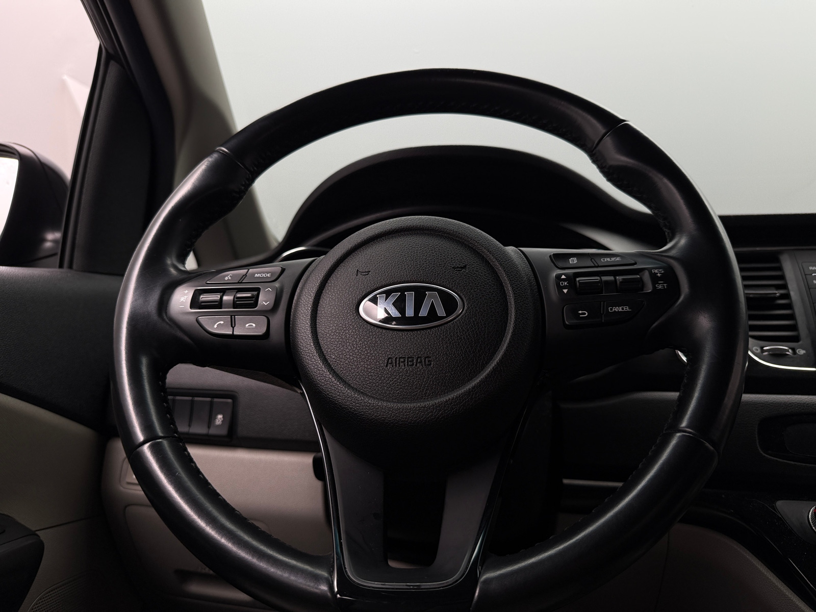 Thumbnail: 2020 Kia Sedona - 4