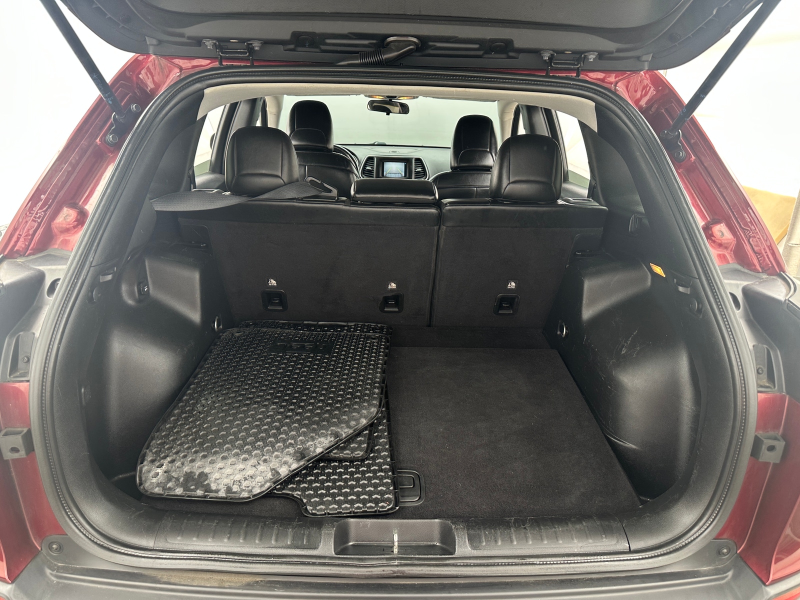 Thumbnail: 2019 Jeep Cherokee - 7