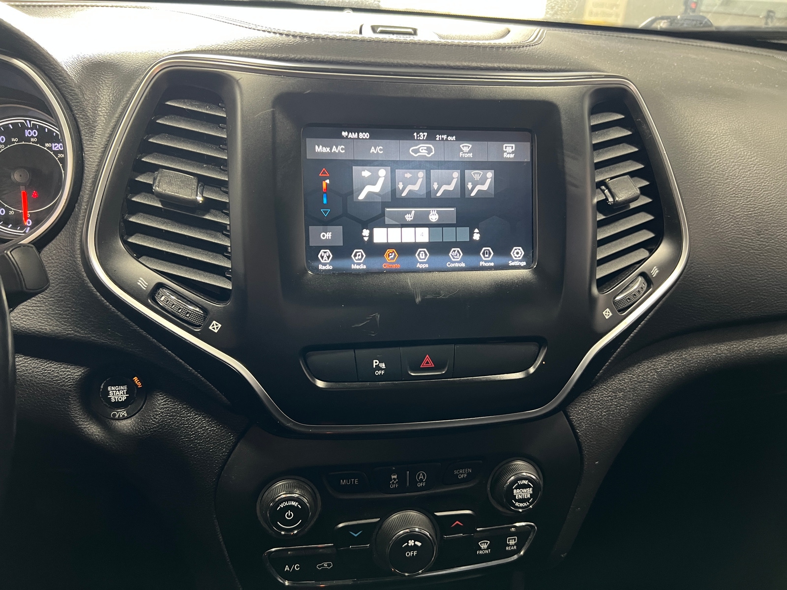 Thumbnail: 2019 Jeep Cherokee - 4