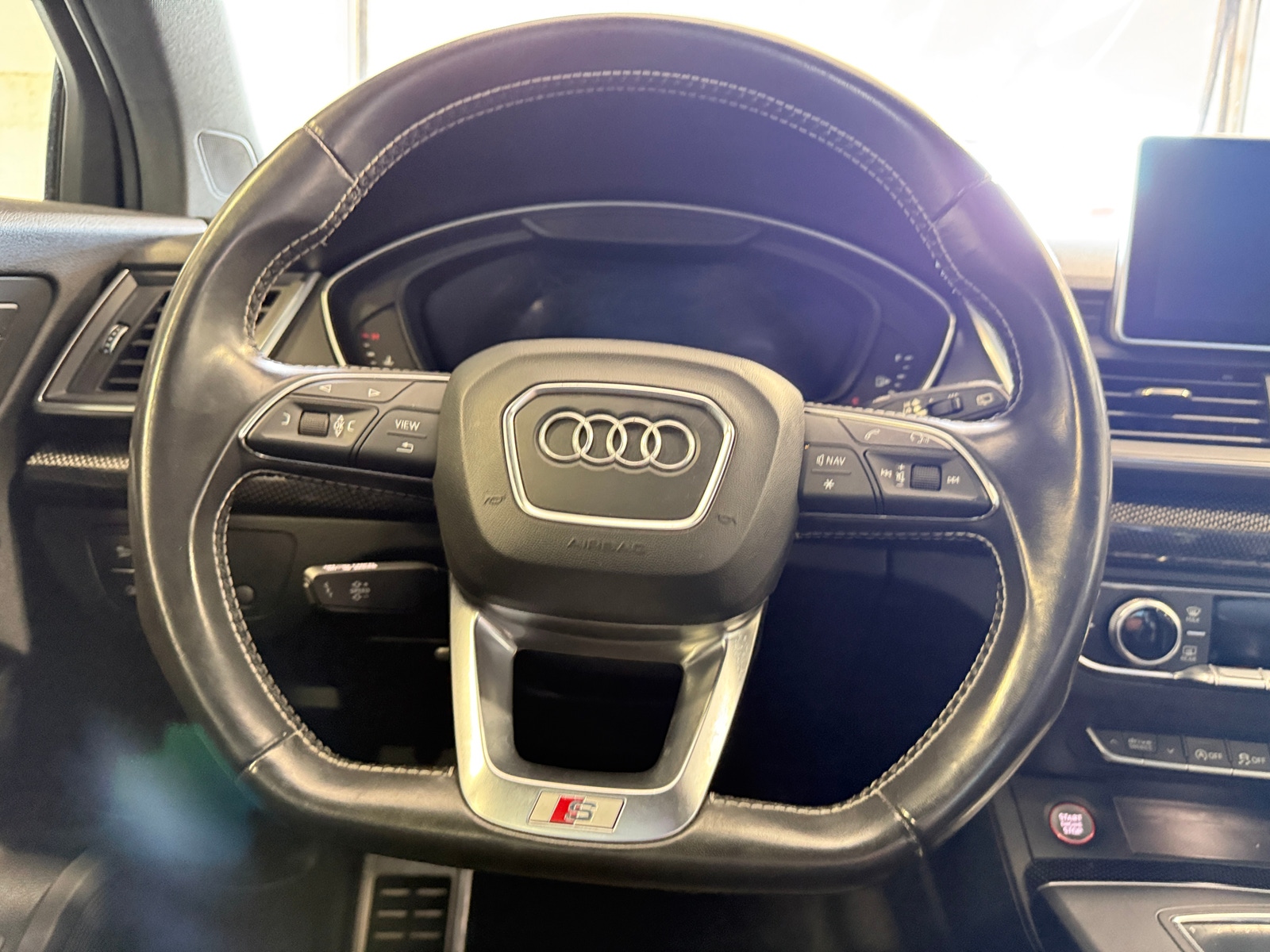 Thumbnail: 2018 Audi SQ5 - 4