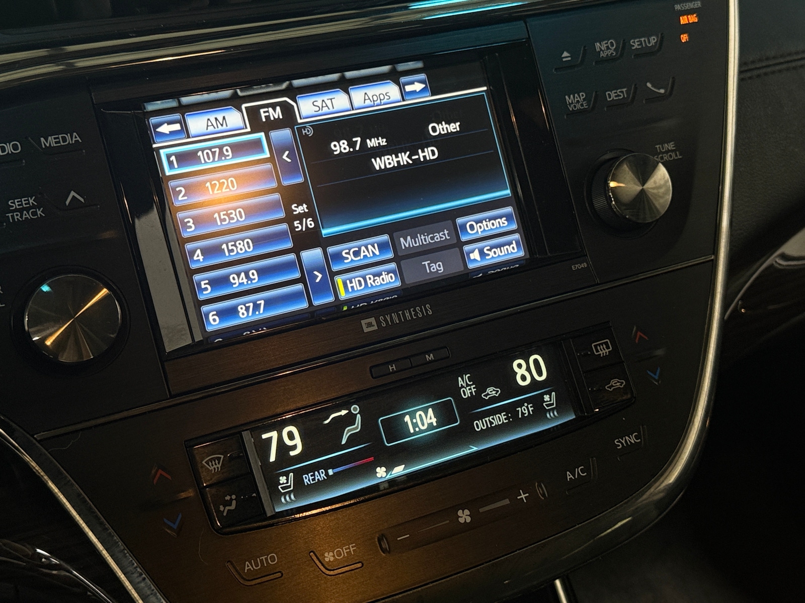 Thumbnail: 2014 Toyota Avalon - 4