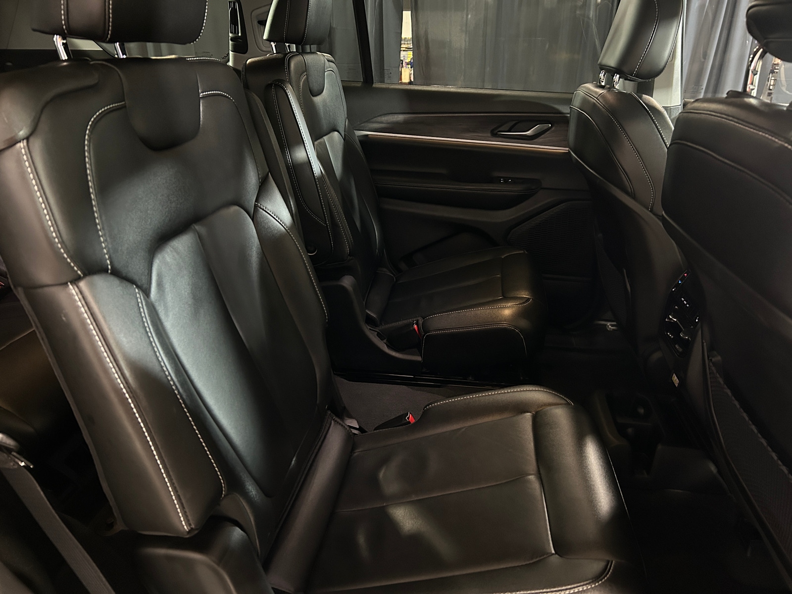 Thumbnail: 2023 Jeep Grand Cherokee L - 5