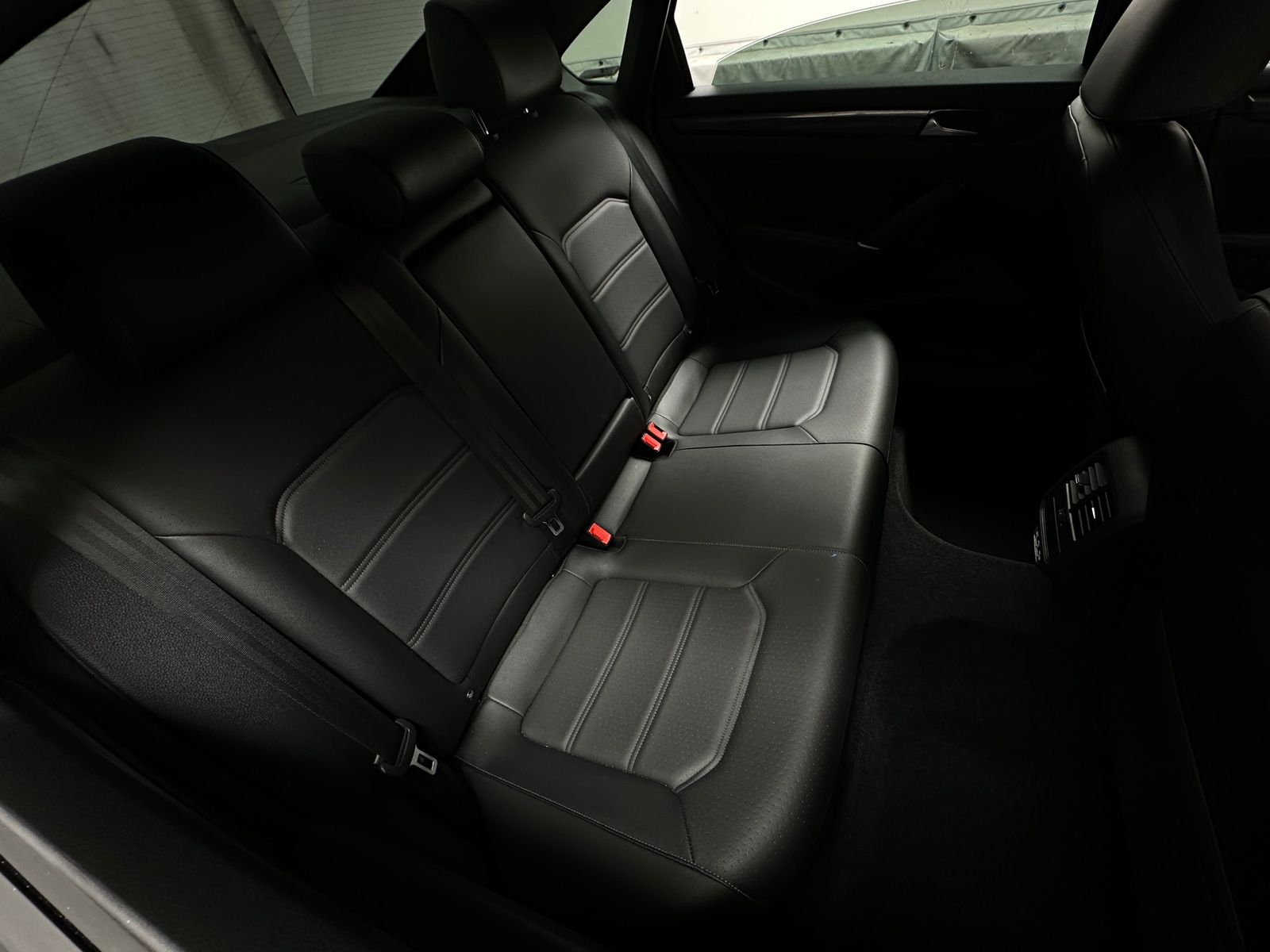 Thumbnail: 2021 Volkswagen Passat - 5