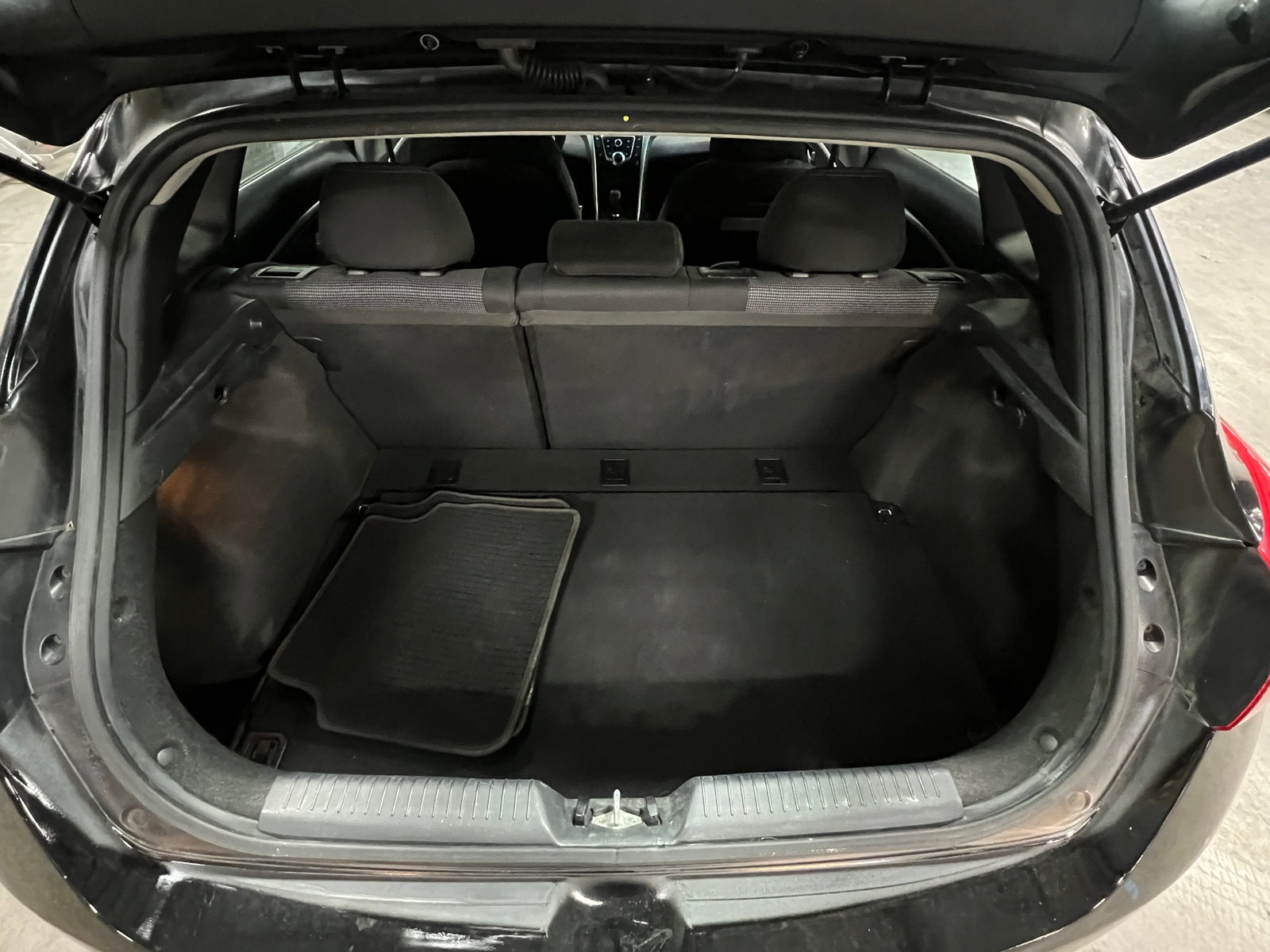 Thumbnail: 2013 Hyundai Elantra - 7