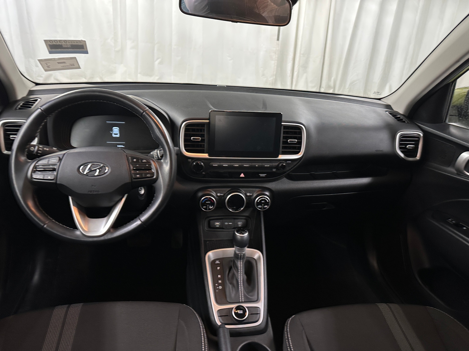 Thumbnail: 2023 Hyundai Venue - 3