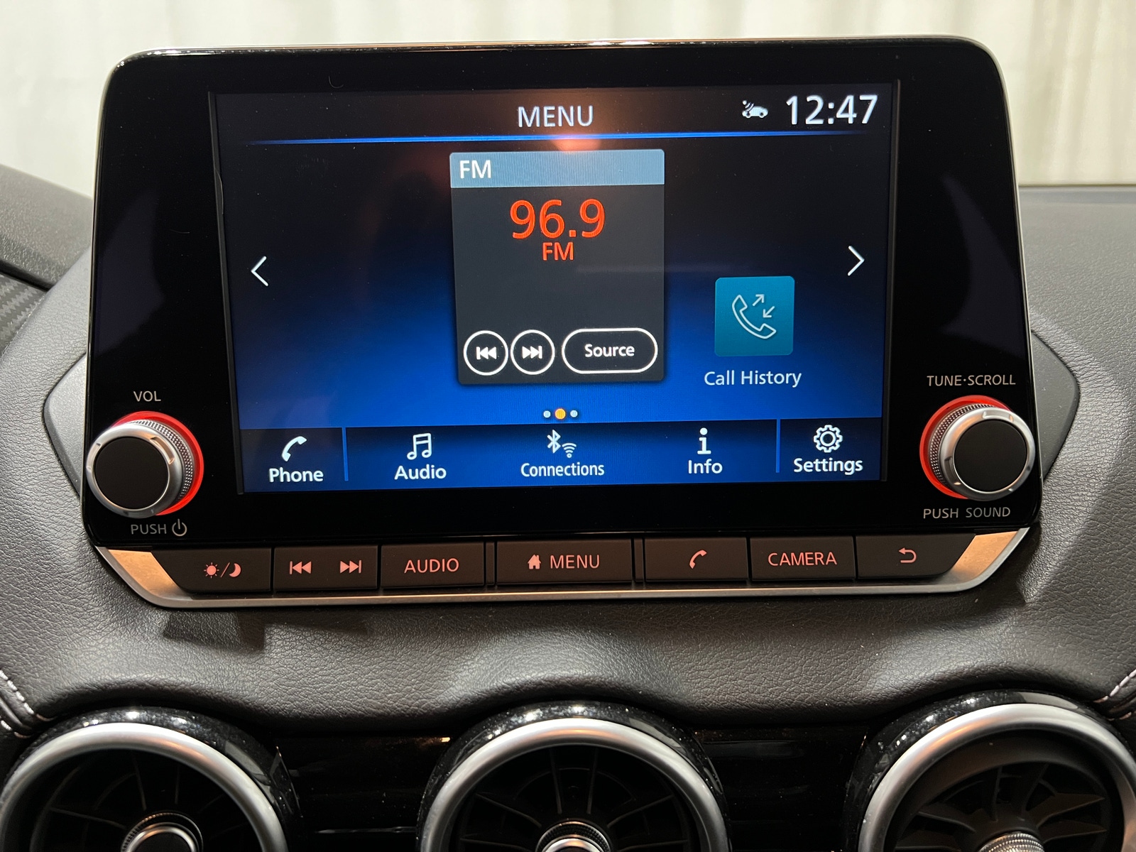 Thumbnail: 2025 Nissan Sentra - 4