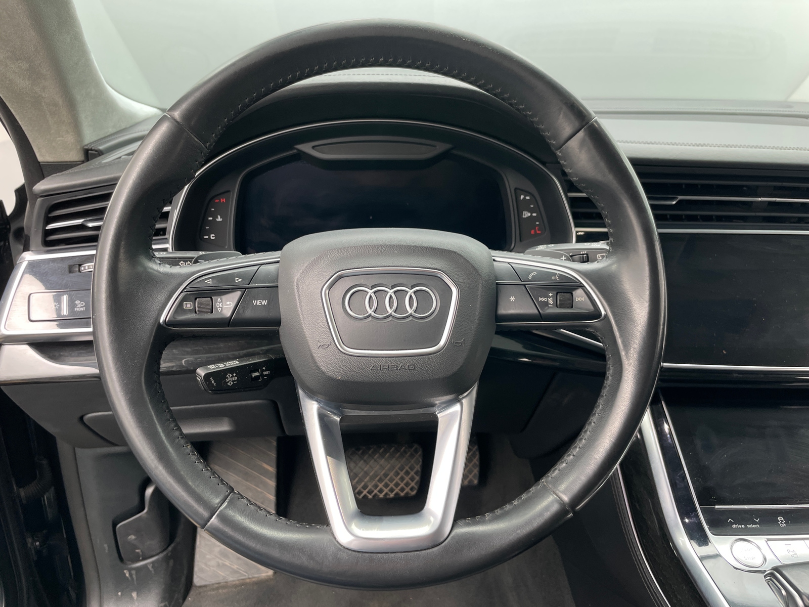 Thumbnail: 2019 Audi Q8 - 5