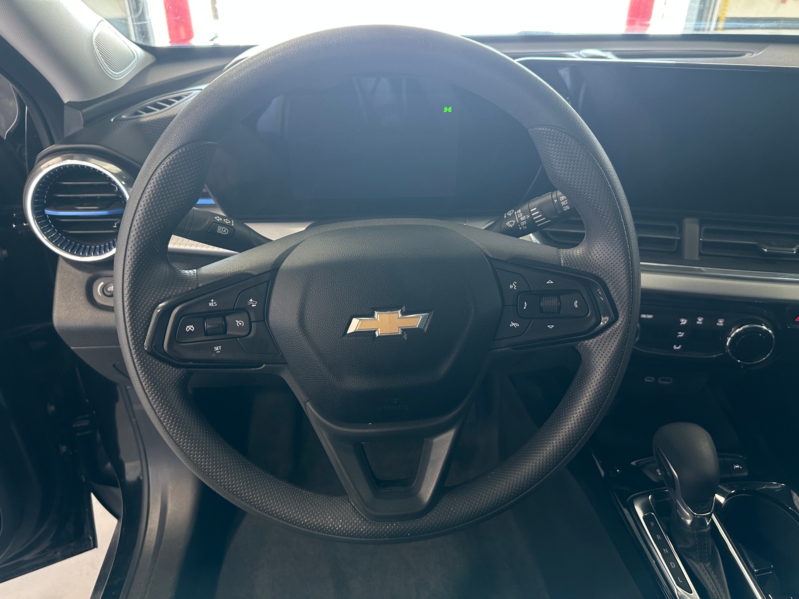 Thumbnail: 2025 Chevrolet Trax - 5