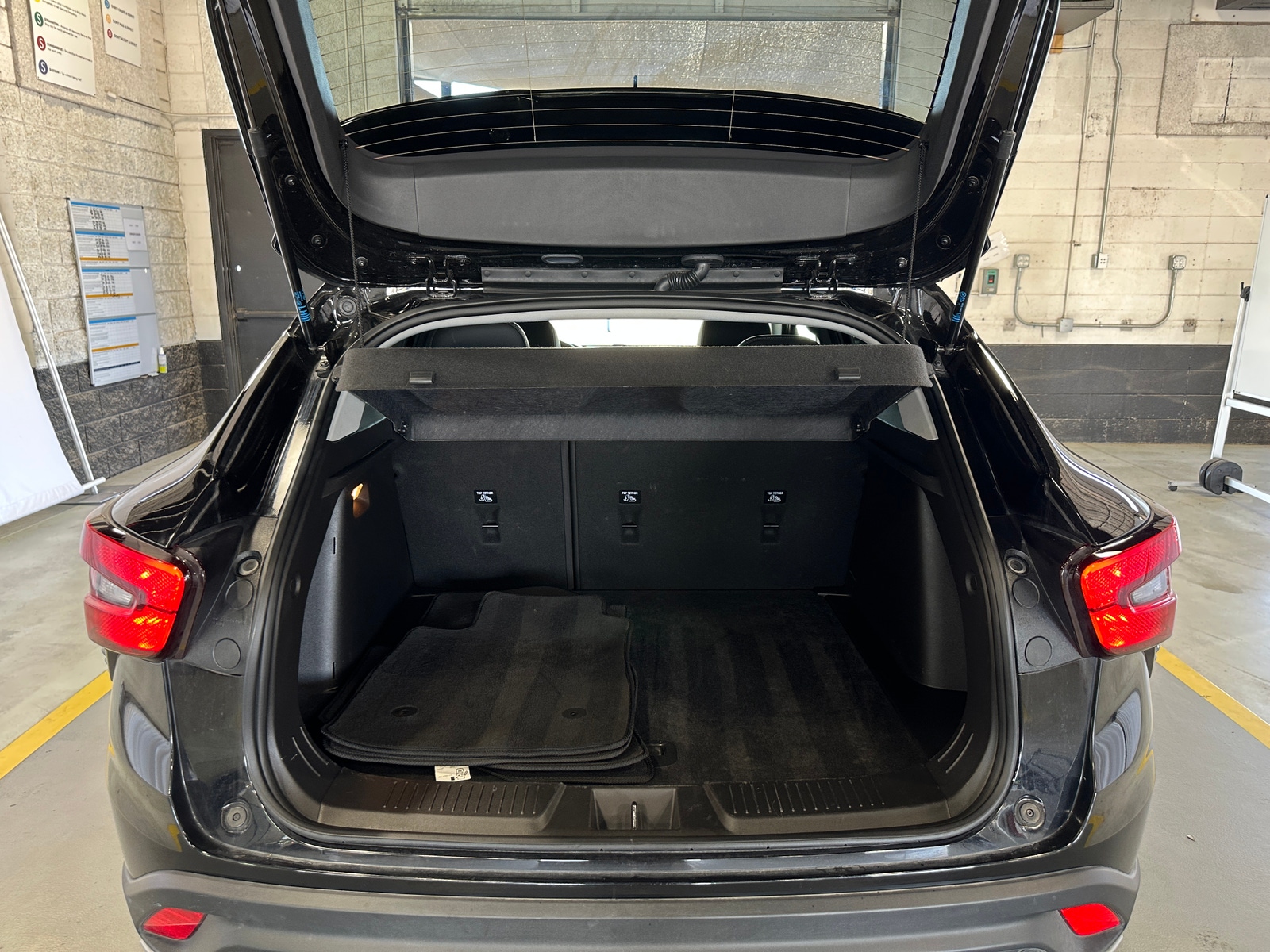 Thumbnail: 2025 Chevrolet Trax - 7