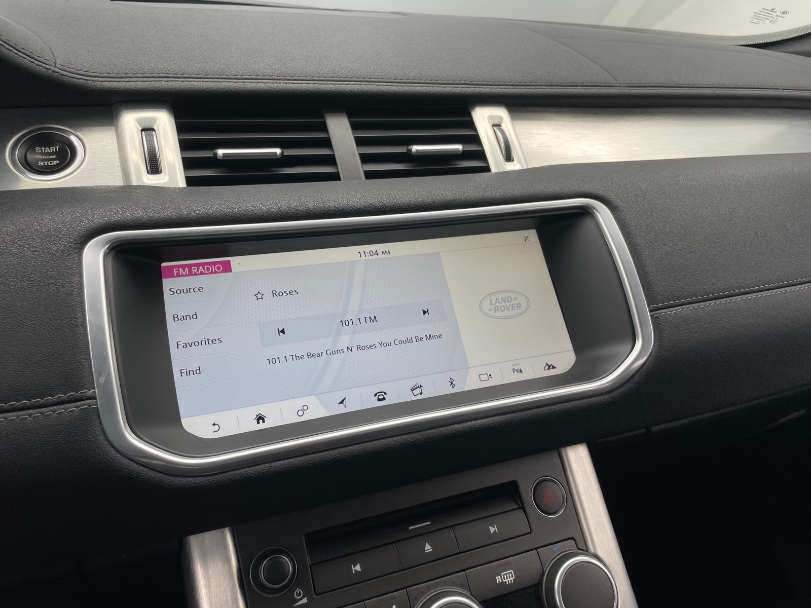 Thumbnail: 2017 Land Rover Range Rover Evoque - 3