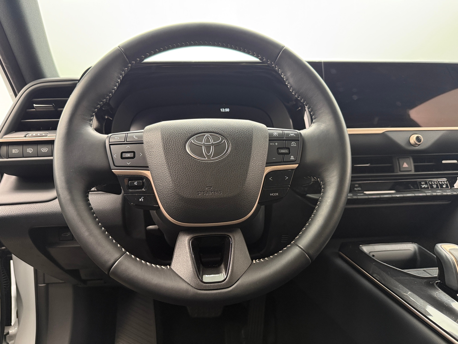 Thumbnail: 2025 Toyota Crown Signia - 4