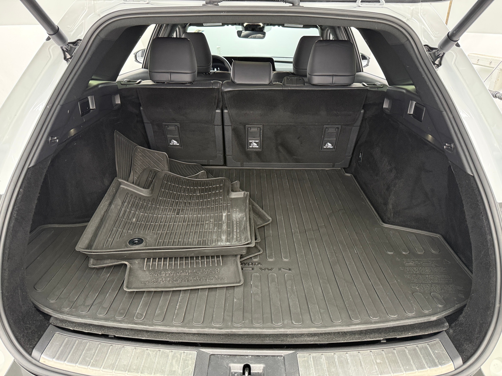 Thumbnail: 2025 Toyota Crown Signia - 6