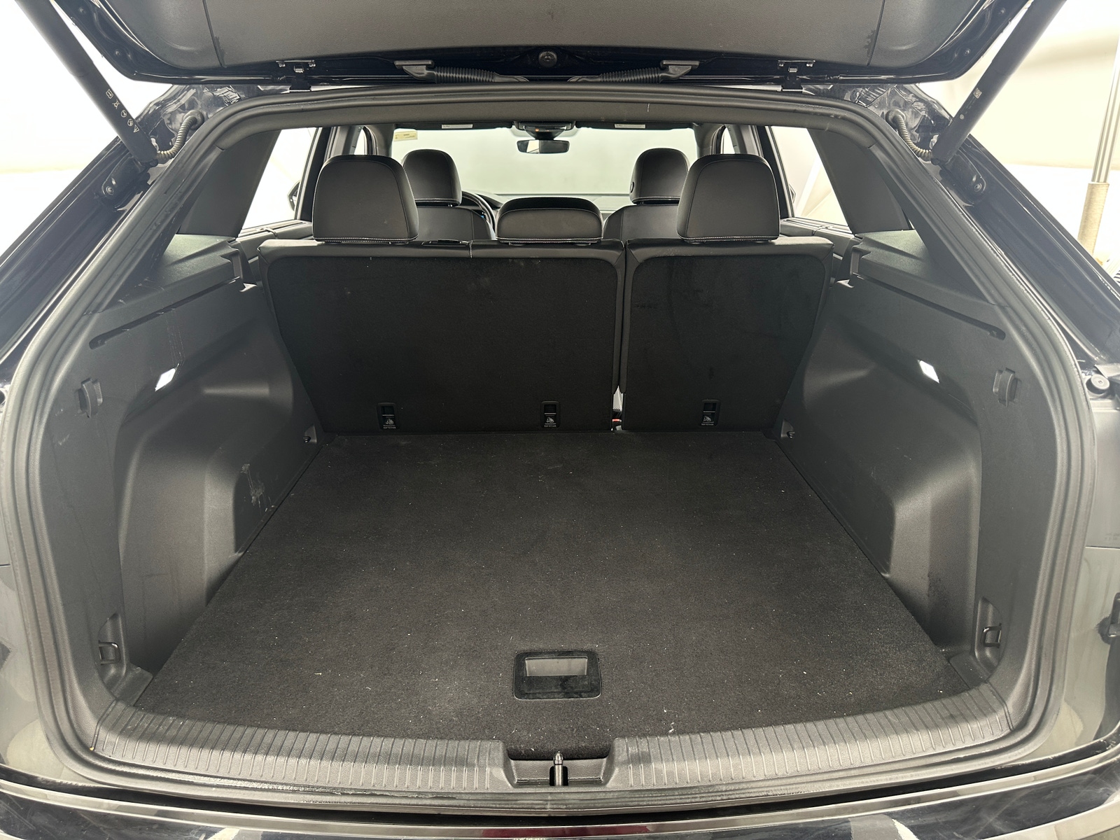 Thumbnail: 2025 Volkswagen Atlas - 6