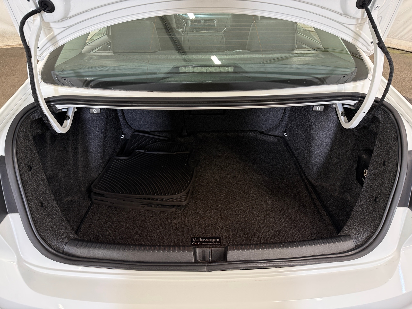 Thumbnail: 2017 Volkswagen Jetta - 6