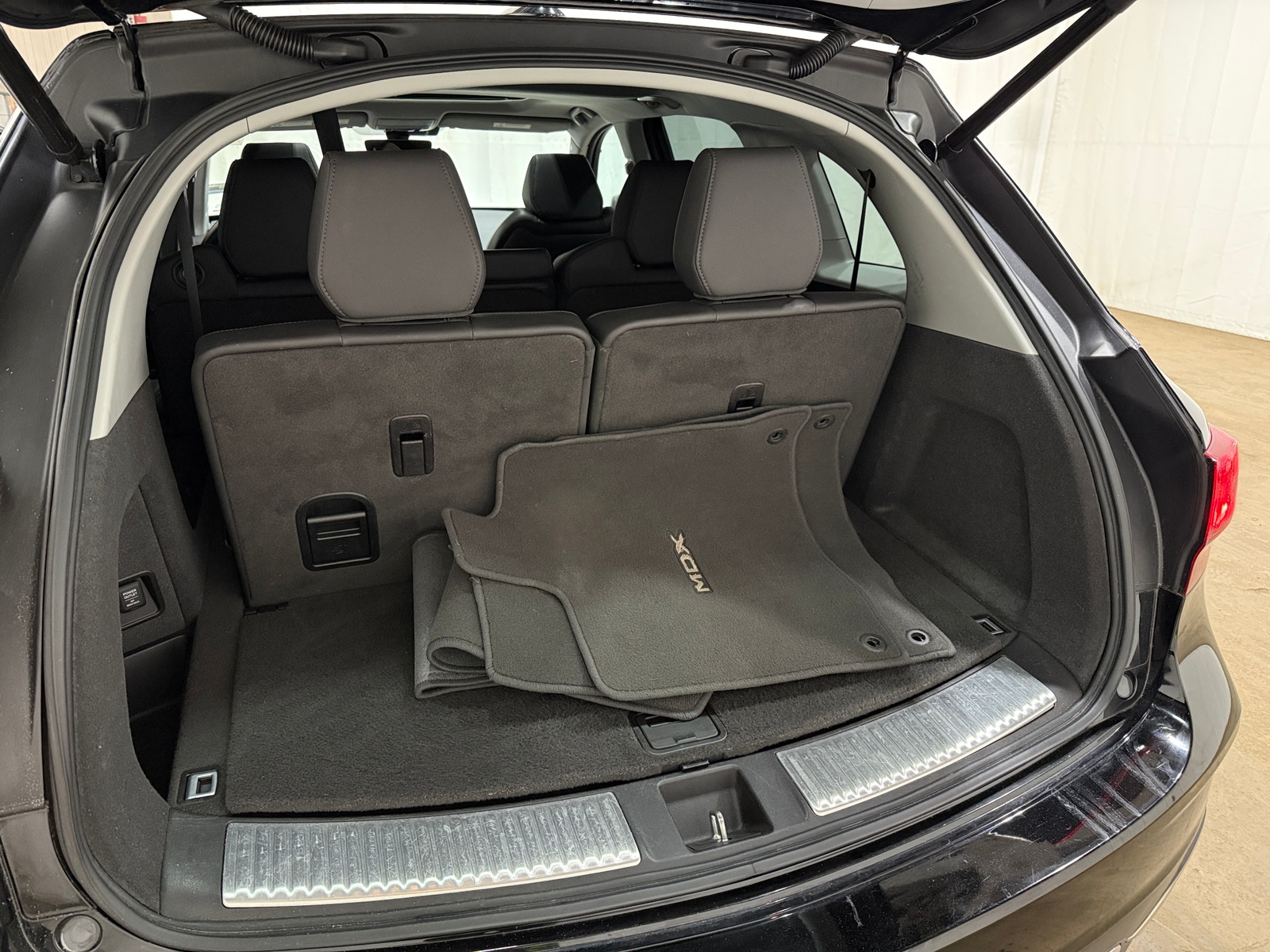 Thumbnail: 2018 Acura MDX - 6