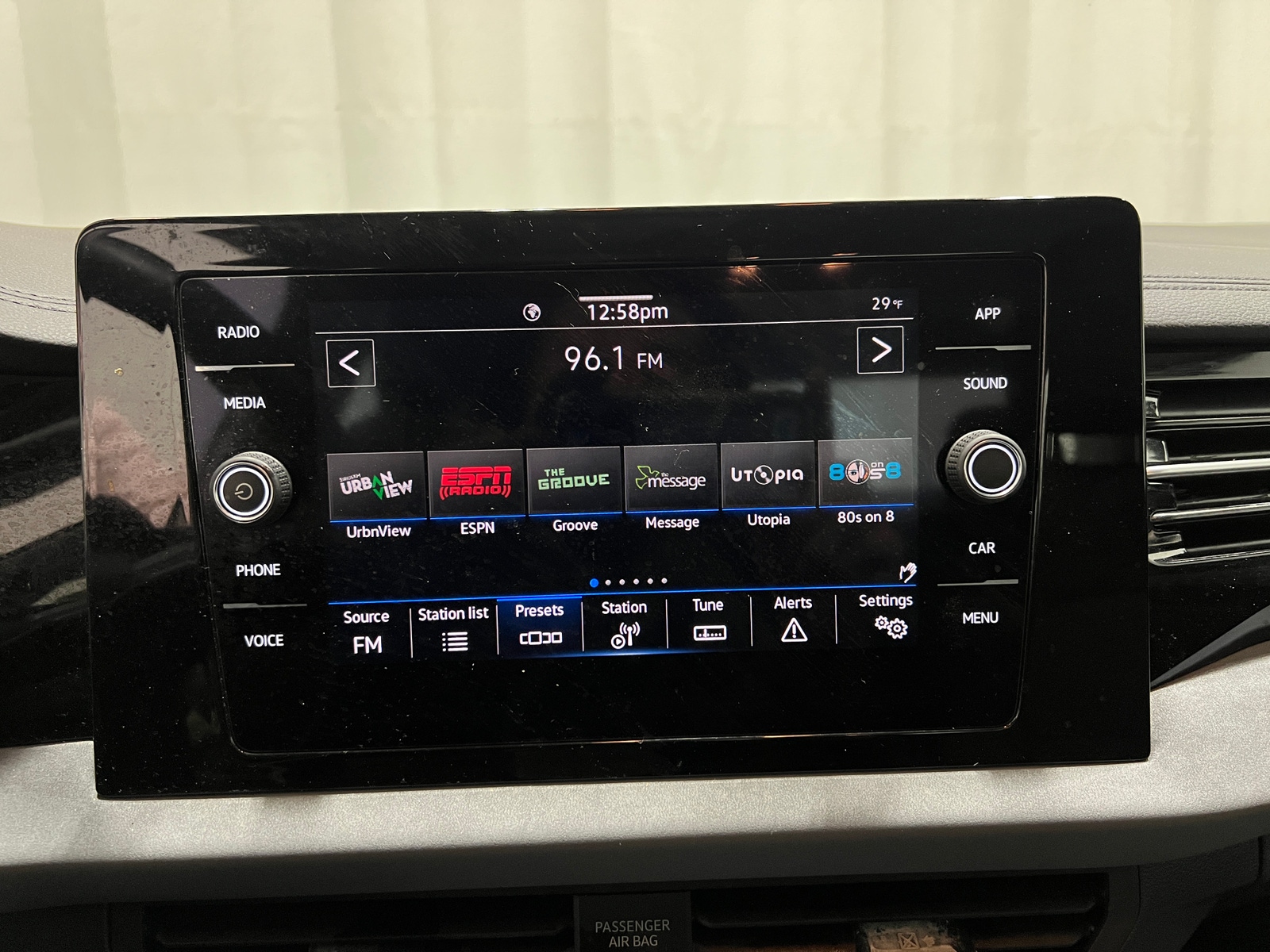 Thumbnail: 2025 Volkswagen Jetta - 3