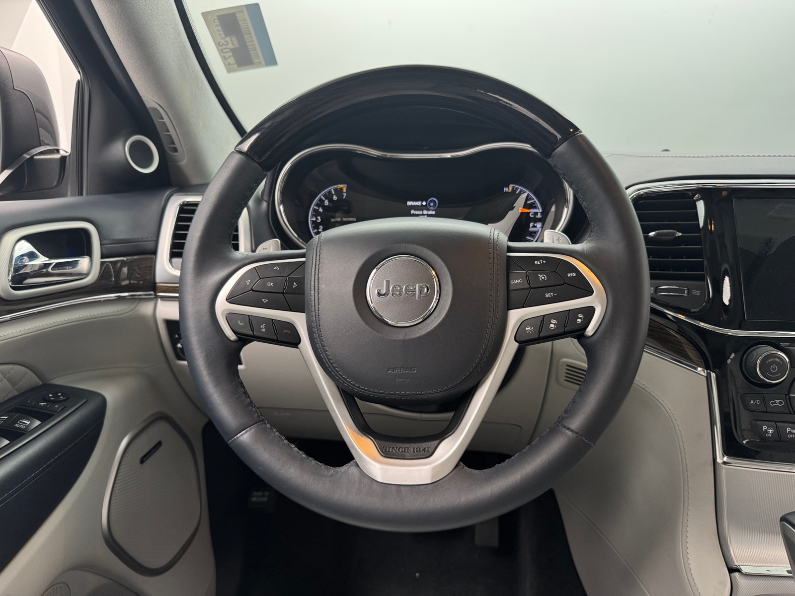 Thumbnail: 2020 Jeep Grand Cherokee - 4