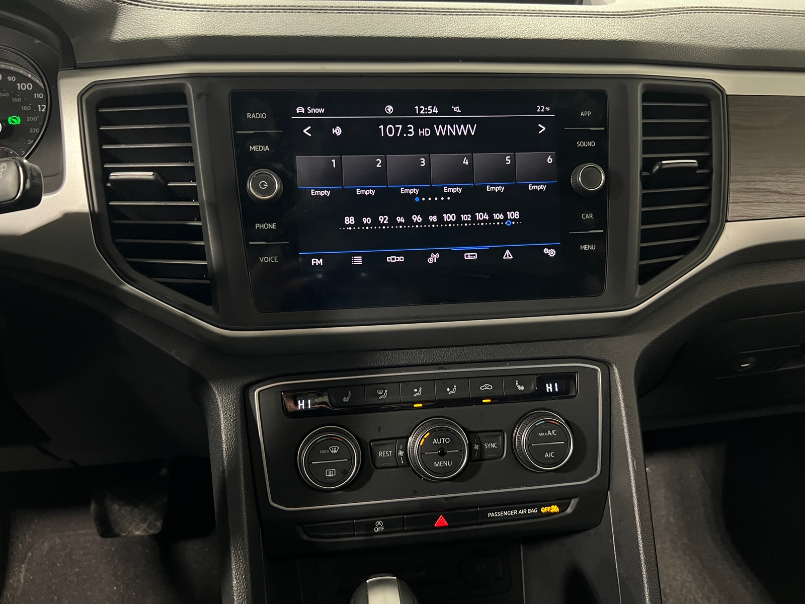 Thumbnail: 2021 Volkswagen Atlas - 3