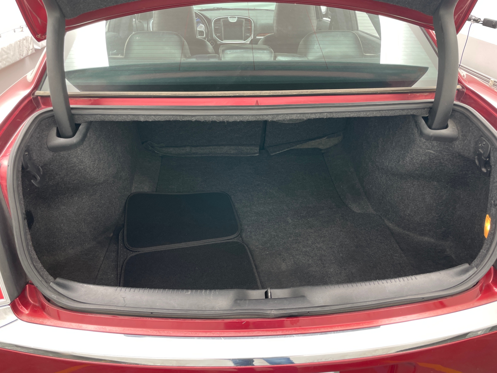 Thumbnail: 2014 Chrysler 300 - 6