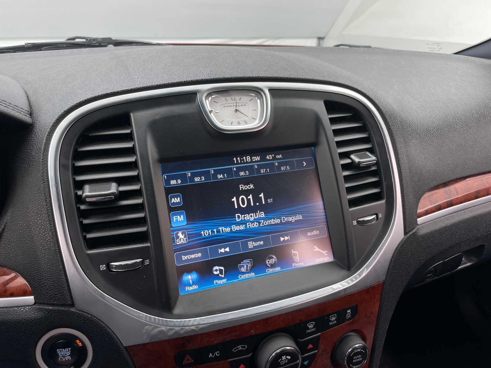 Thumbnail: 2014 Chrysler 300 - 3