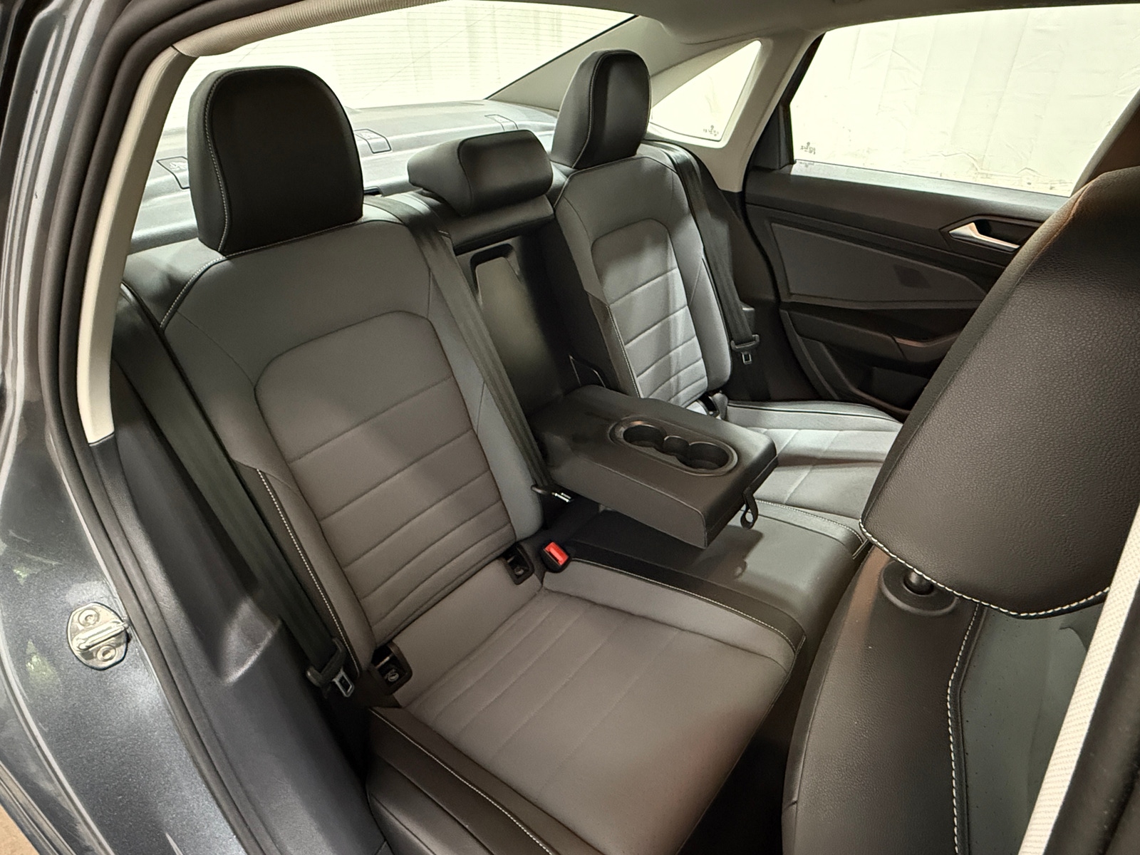 Thumbnail: 2025 Volkswagen Jetta - 5